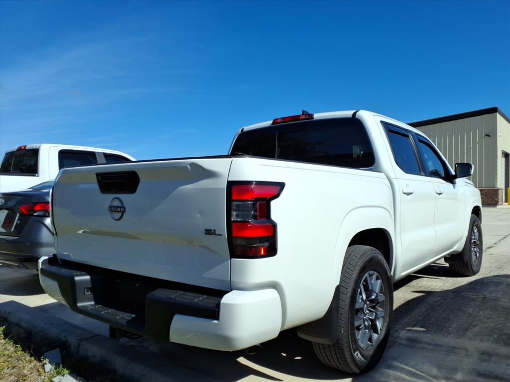 2024 Nissan Frontier SL