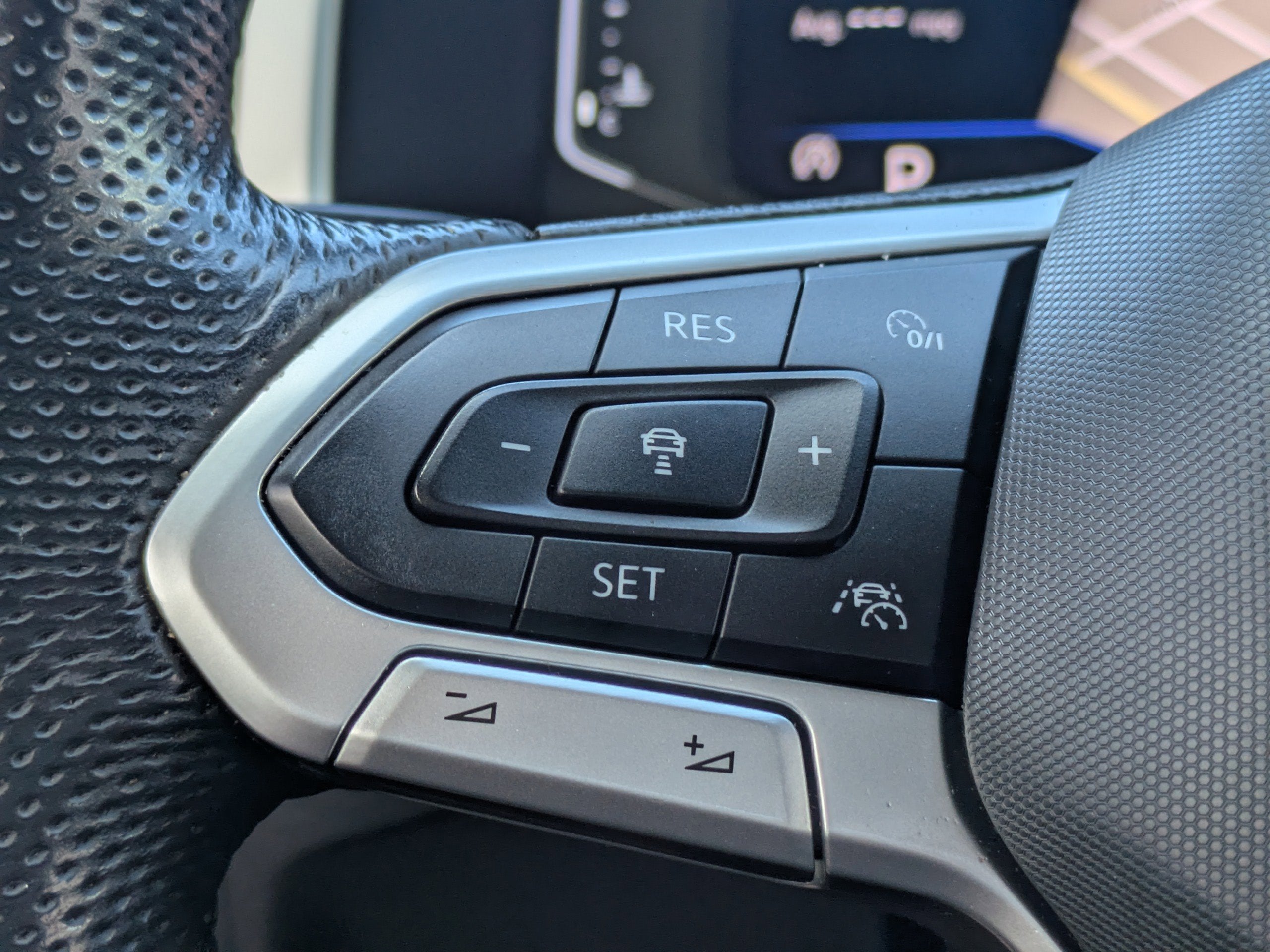 2021 Volkswagen Atlas Cross Sport 3.6L V6 SEL Premium R-Line