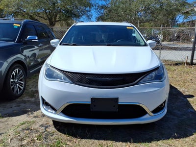 2020 Chrysler Pacifica Touring L