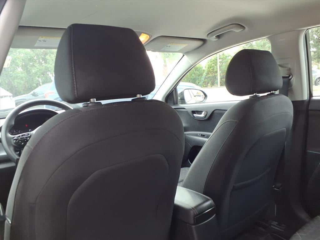 2022 Kia Rio 5-Door S