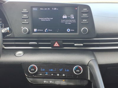 2022 Hyundai ELANTRA SEL