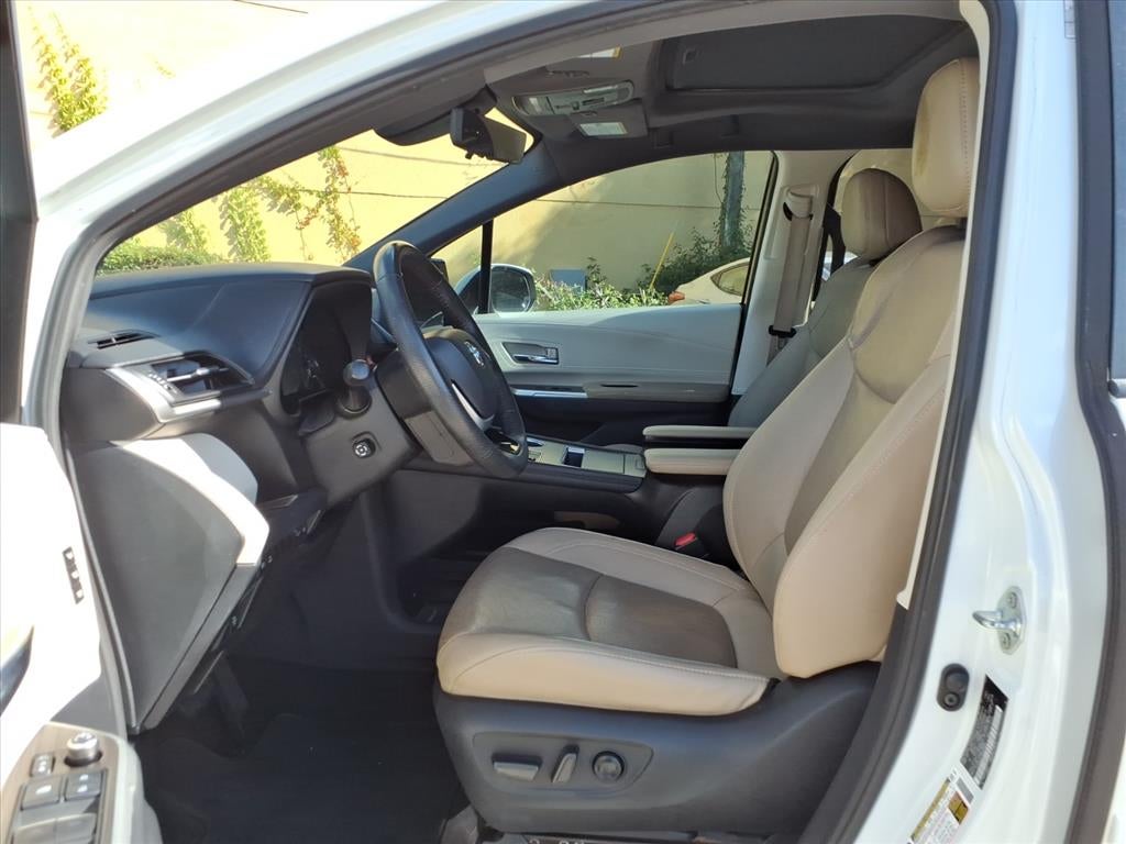 2022 Toyota Sienna Limited 7 Passenger