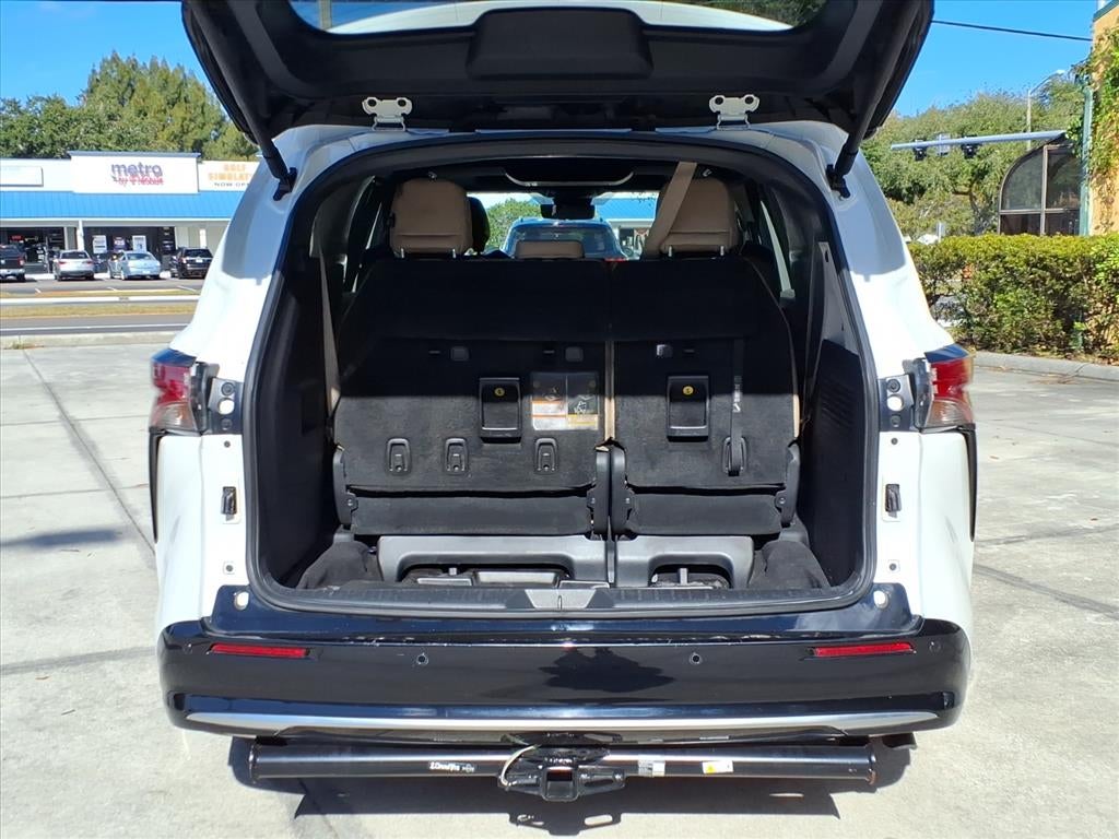 2022 Toyota Sienna Limited 7 Passenger