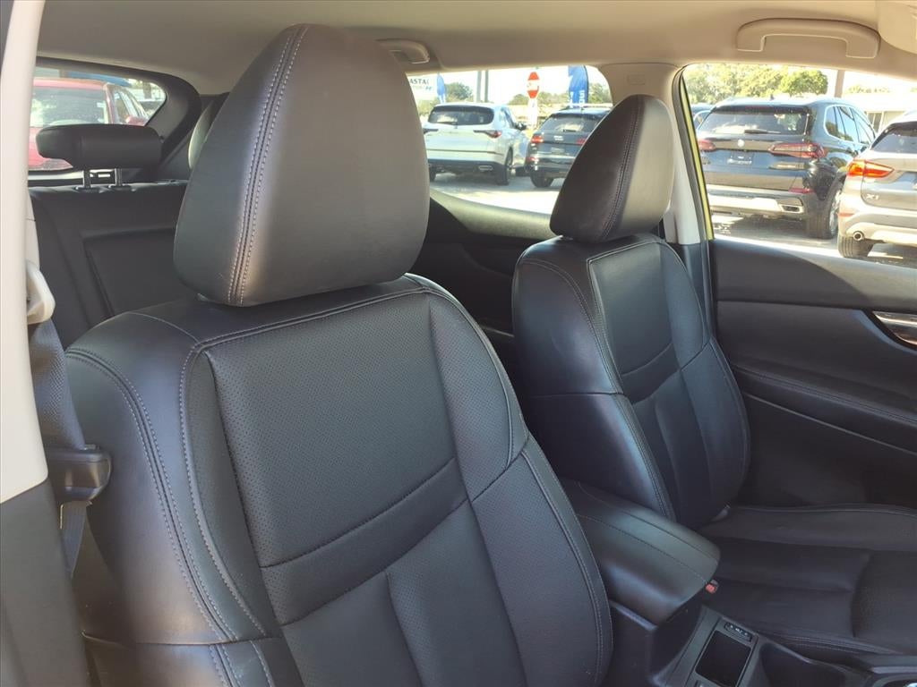 2021 Nissan Rogue Sport SL