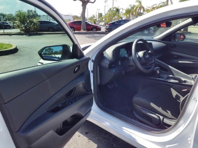 2025 Hyundai ELANTRA SEL Sport