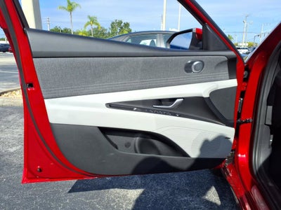 2025 Hyundai Elantra Hybrid Limited