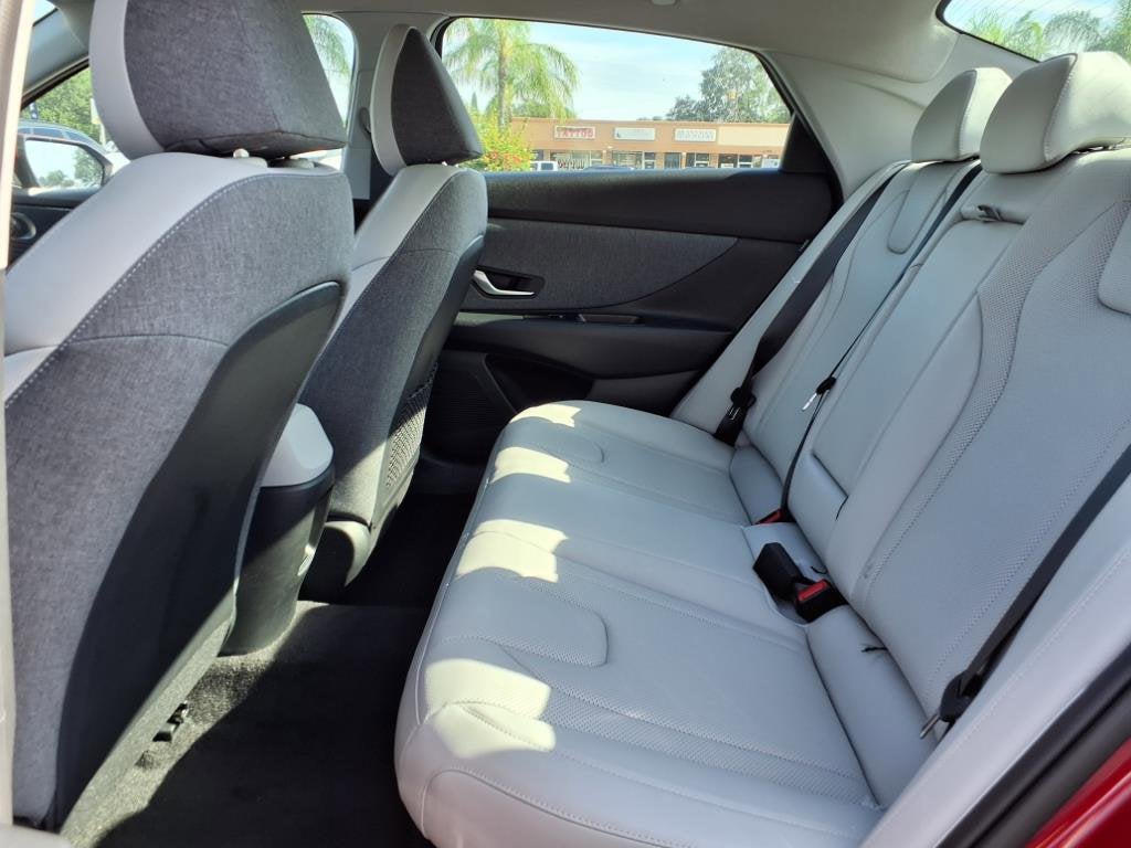 2025 Hyundai Elantra Hybrid Limited