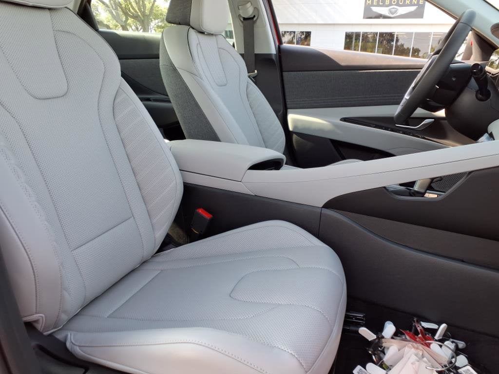 2025 Hyundai Elantra Hybrid Limited