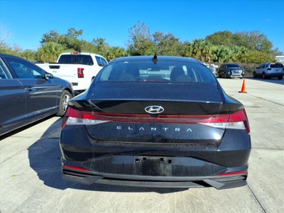 2023 Hyundai ELANTRA SEL