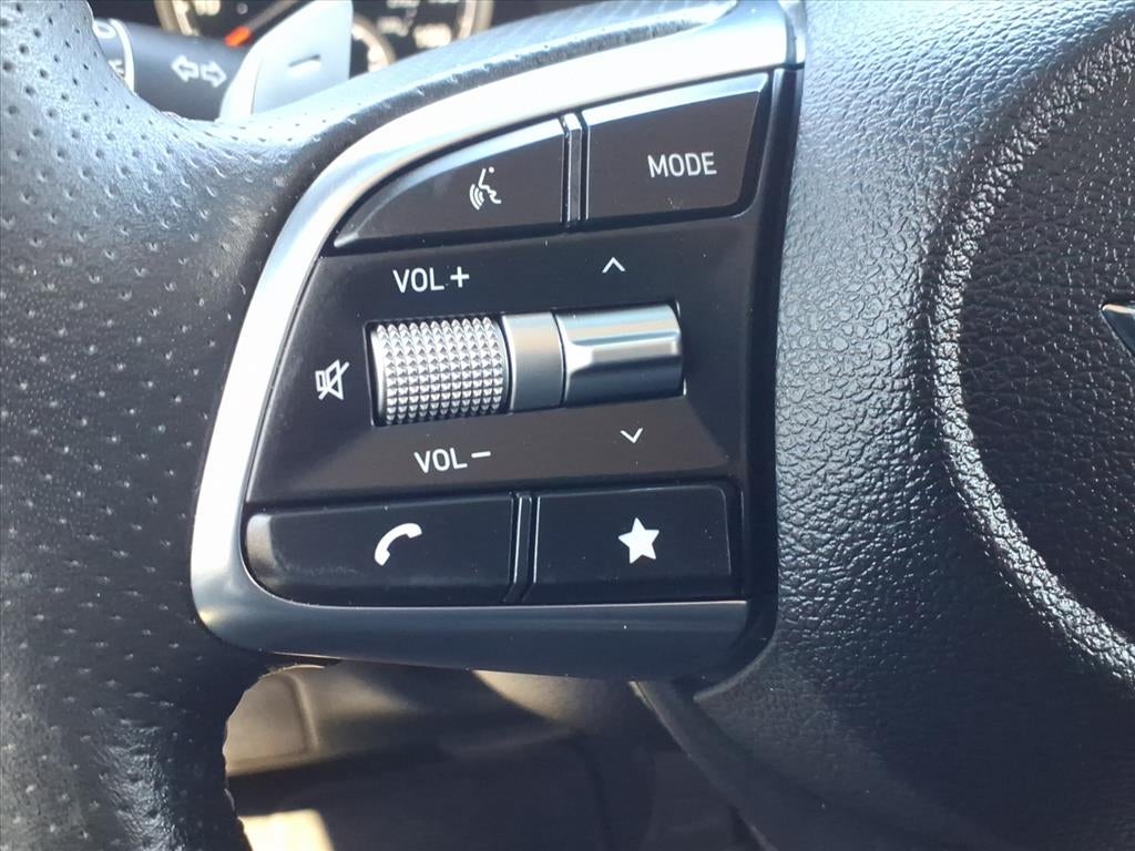 2022 Genesis G70 2.0T PRESTIGE