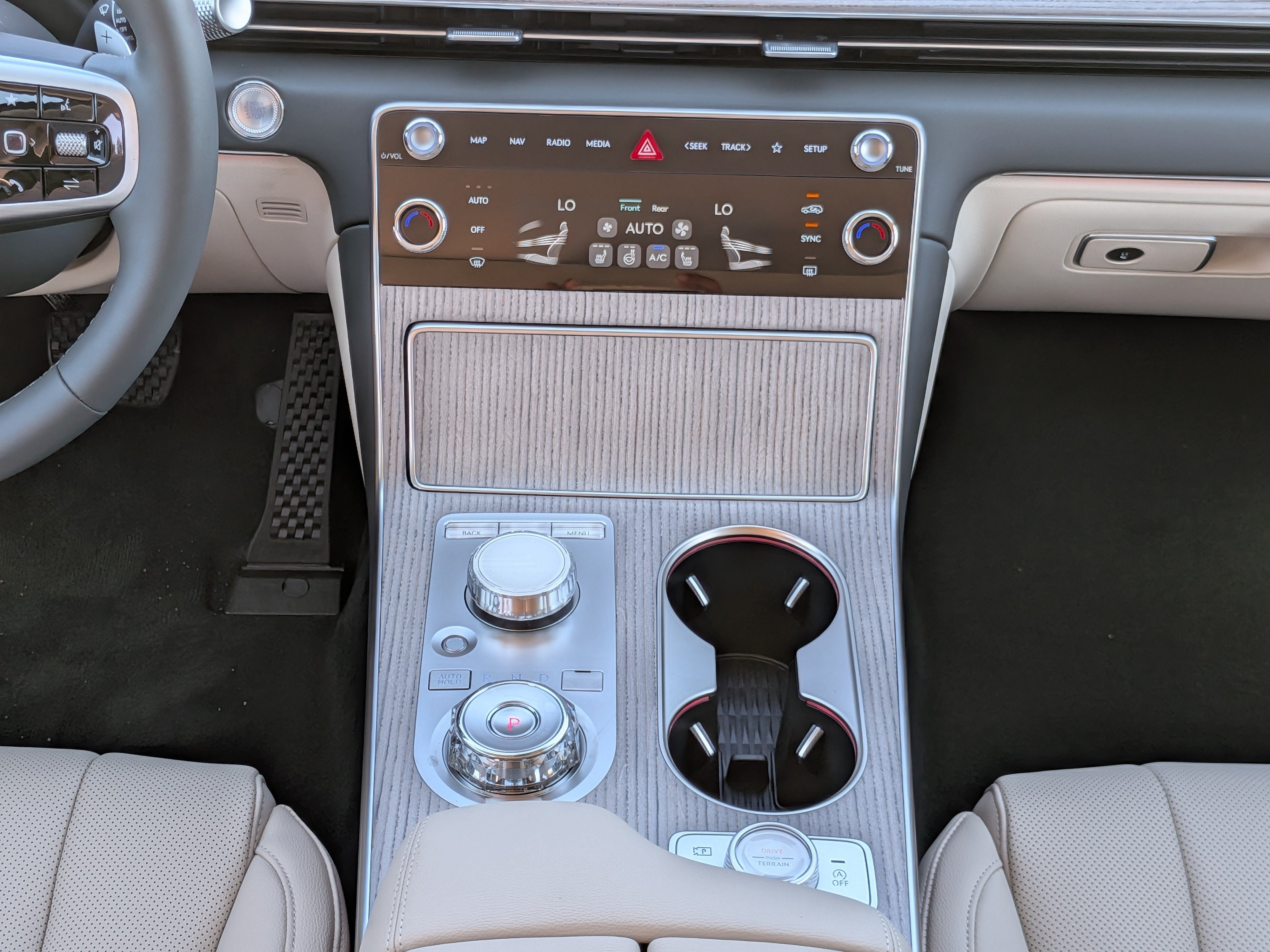 2027 Genesis GV80 2.5T Select