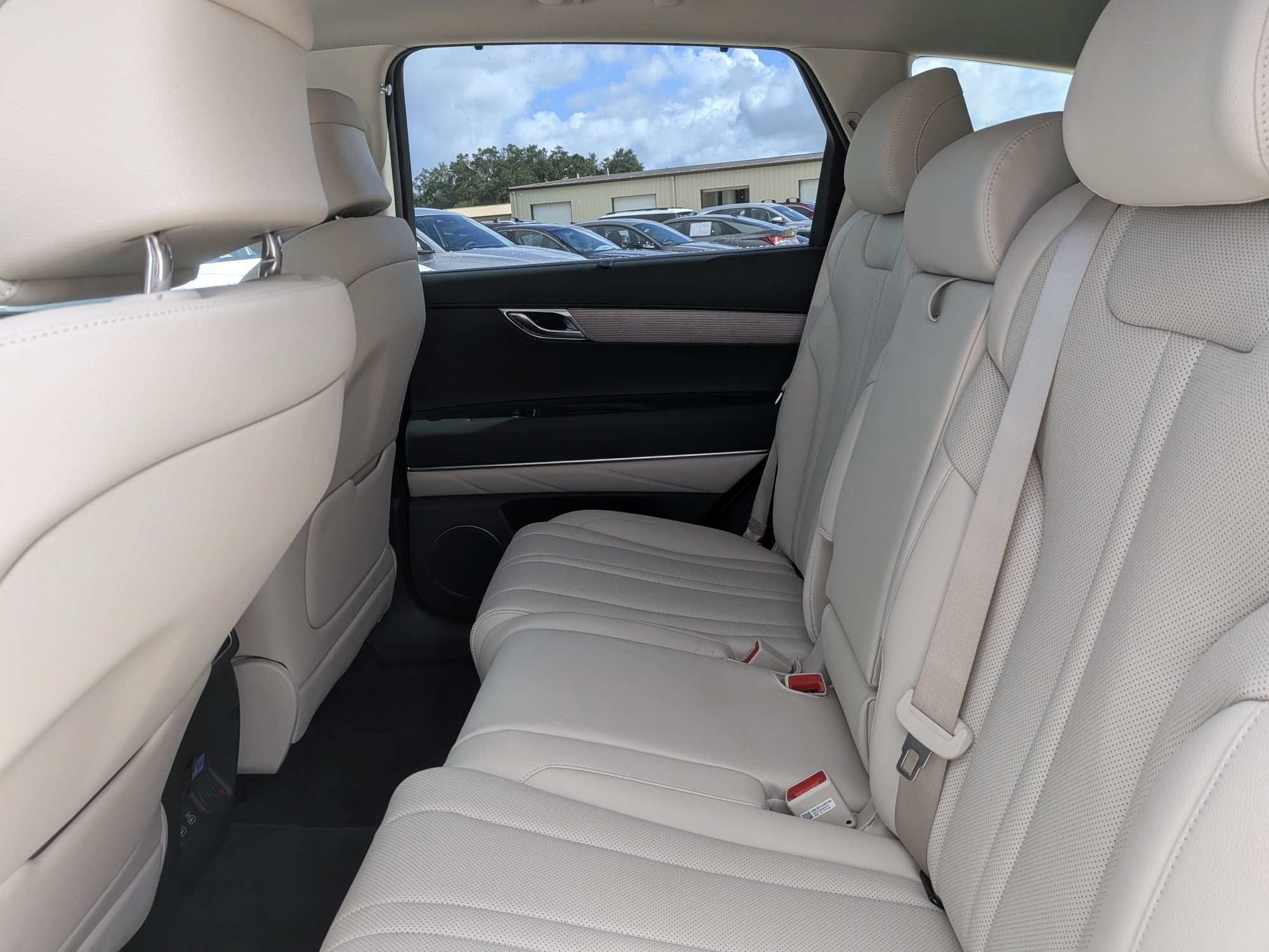2027 Genesis GV80 2.5T Select