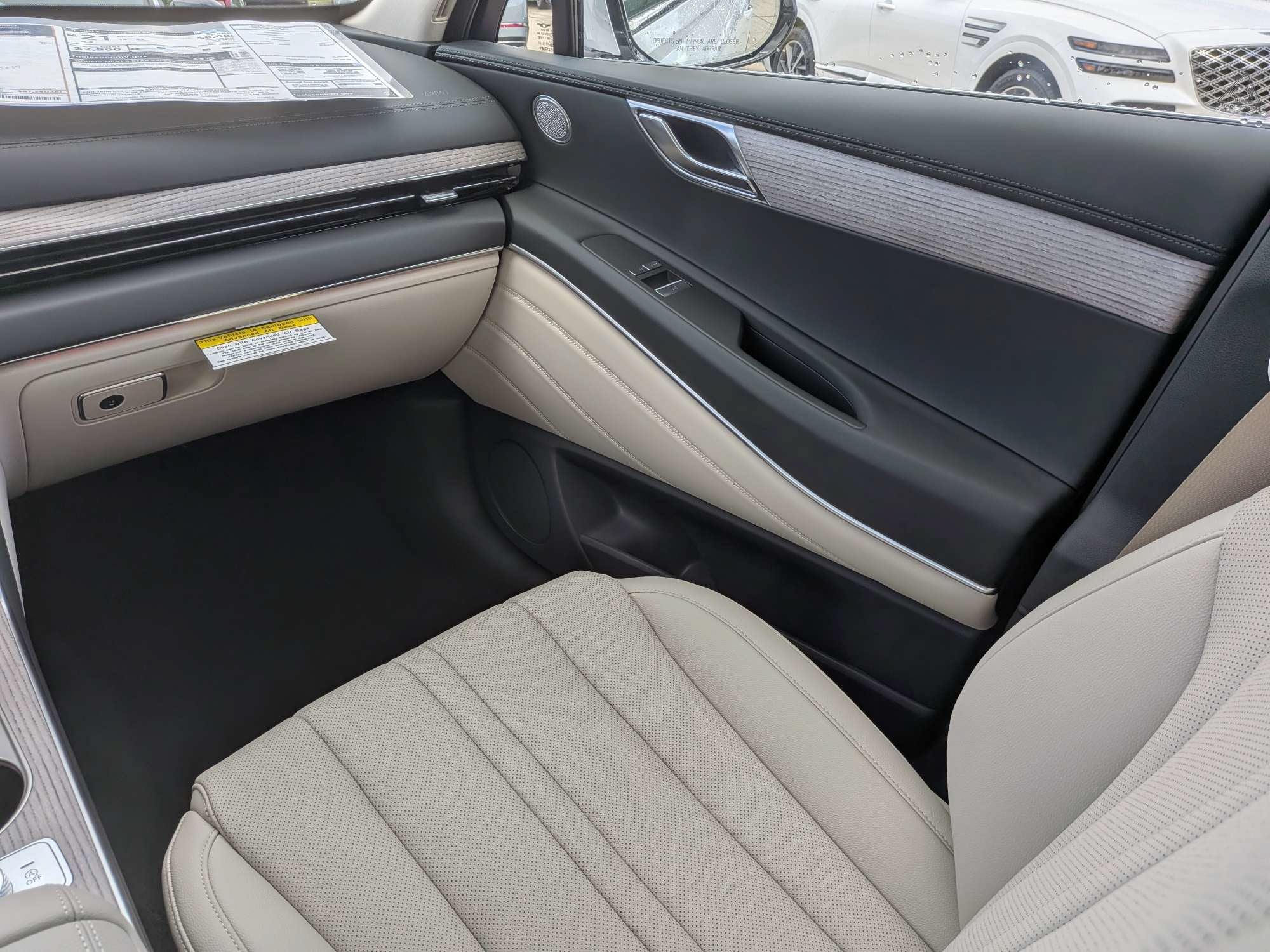 2027 Genesis GV80 2.5T Select
