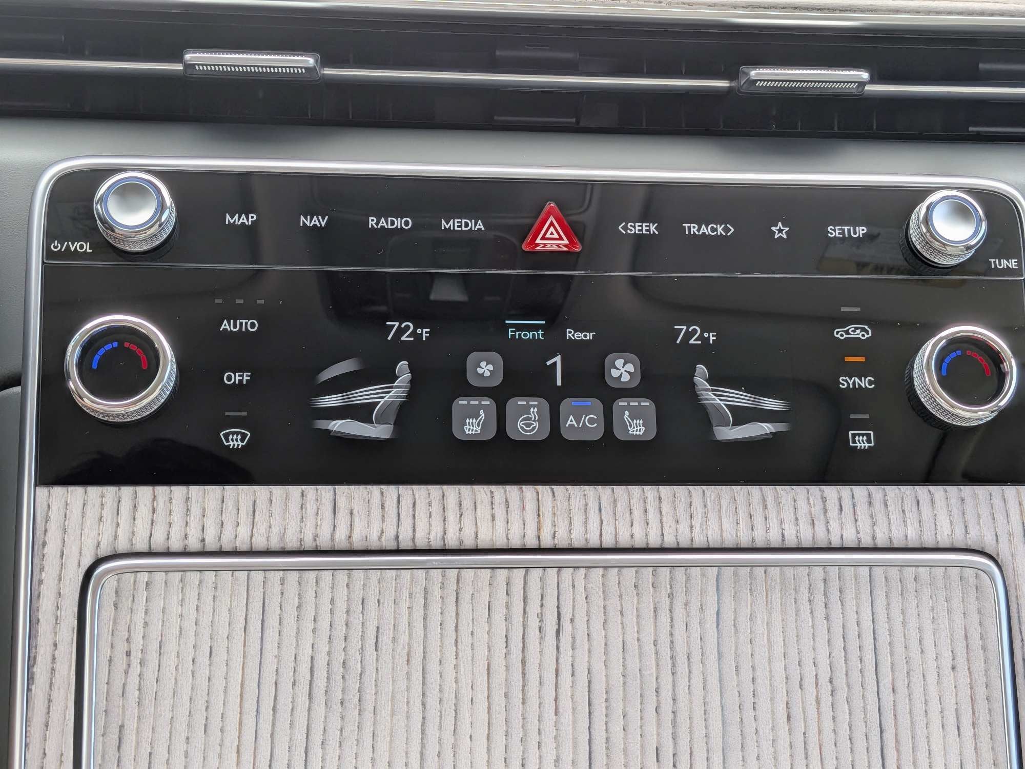 2027 Genesis GV80 2.5T Select