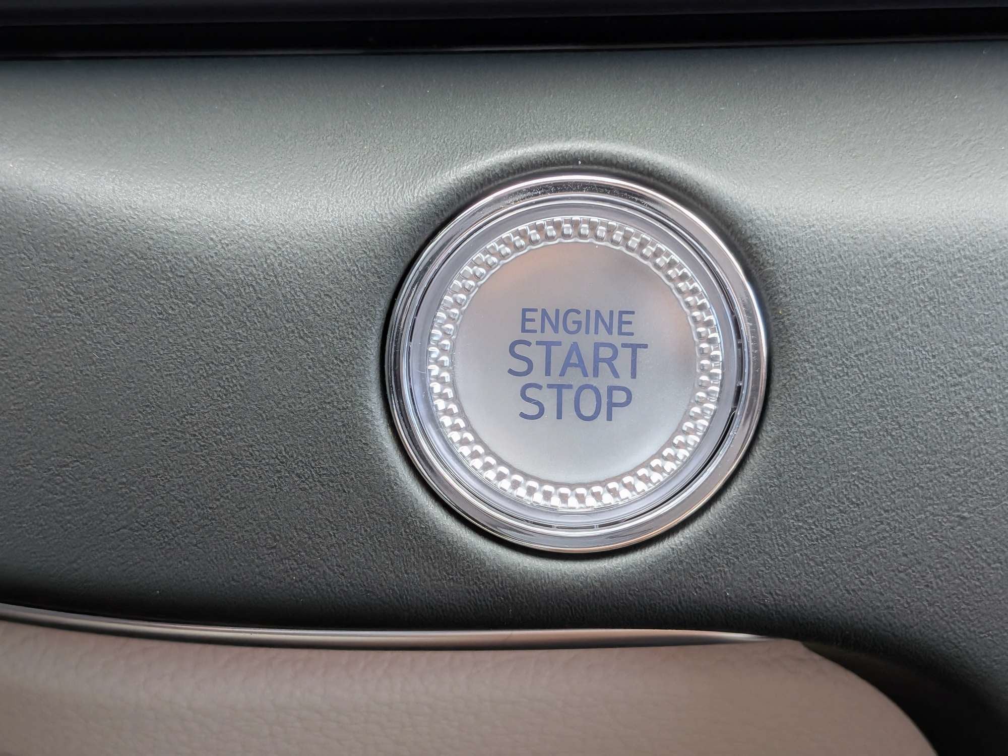 2027 Genesis GV80 2.5T Select