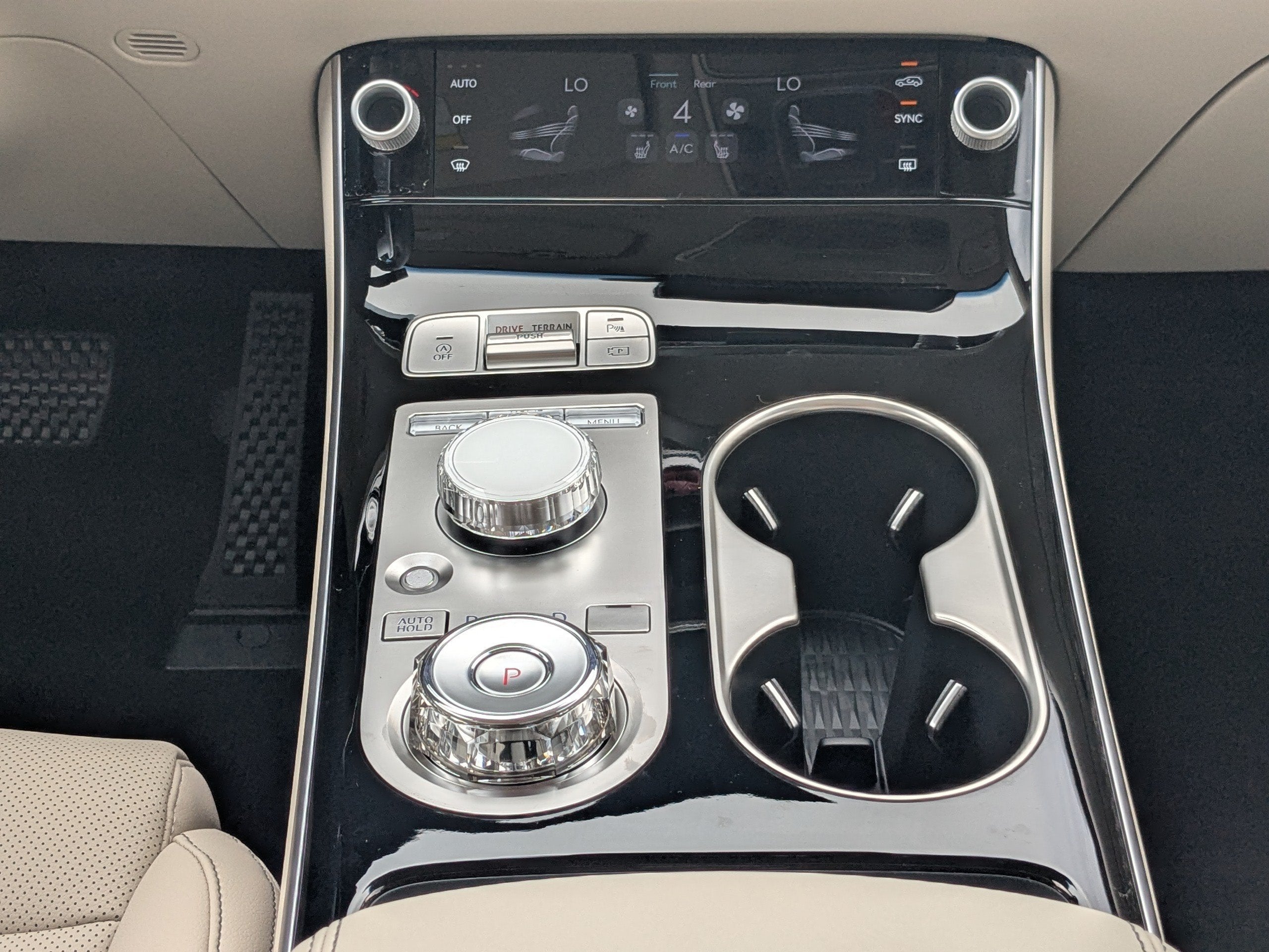 2027 Genesis GV70 2.5T
