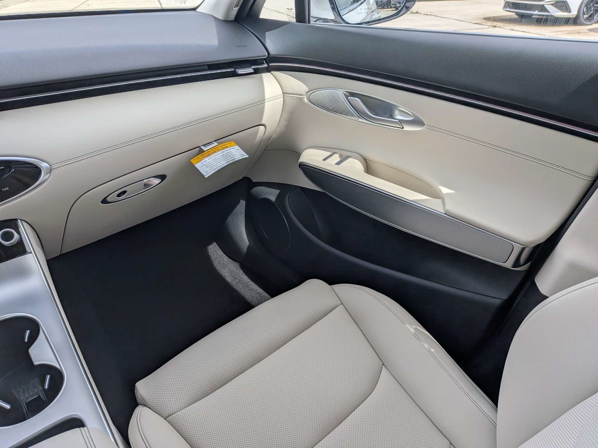 2027 Genesis GV70 2.5T Select