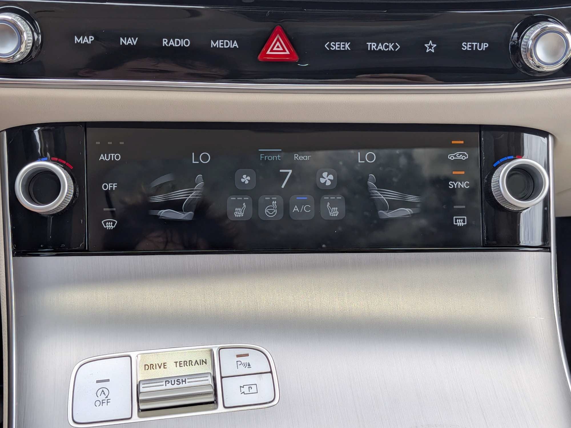 2027 Genesis GV70 2.5T Select
