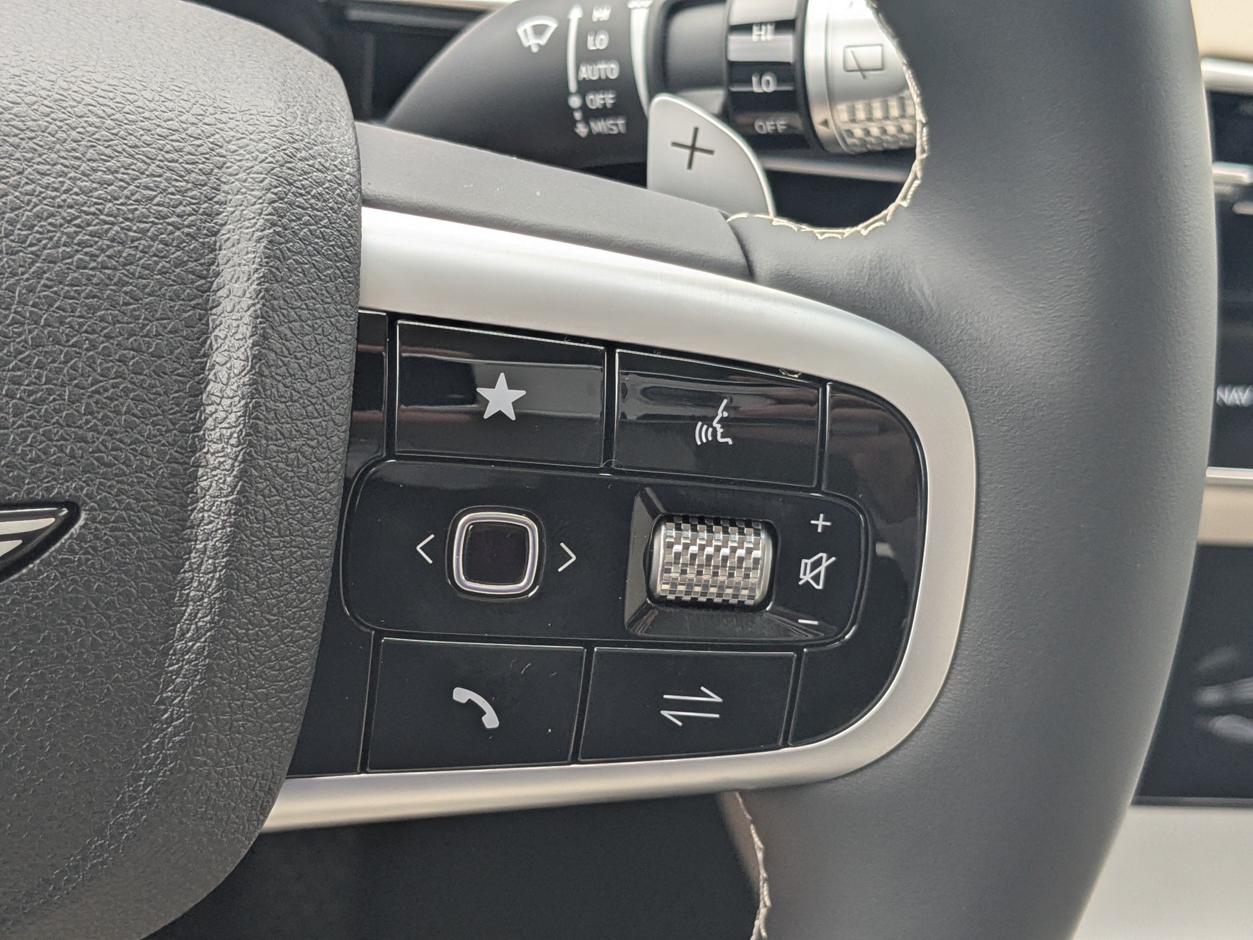 2027 Genesis GV70 2.5T Select