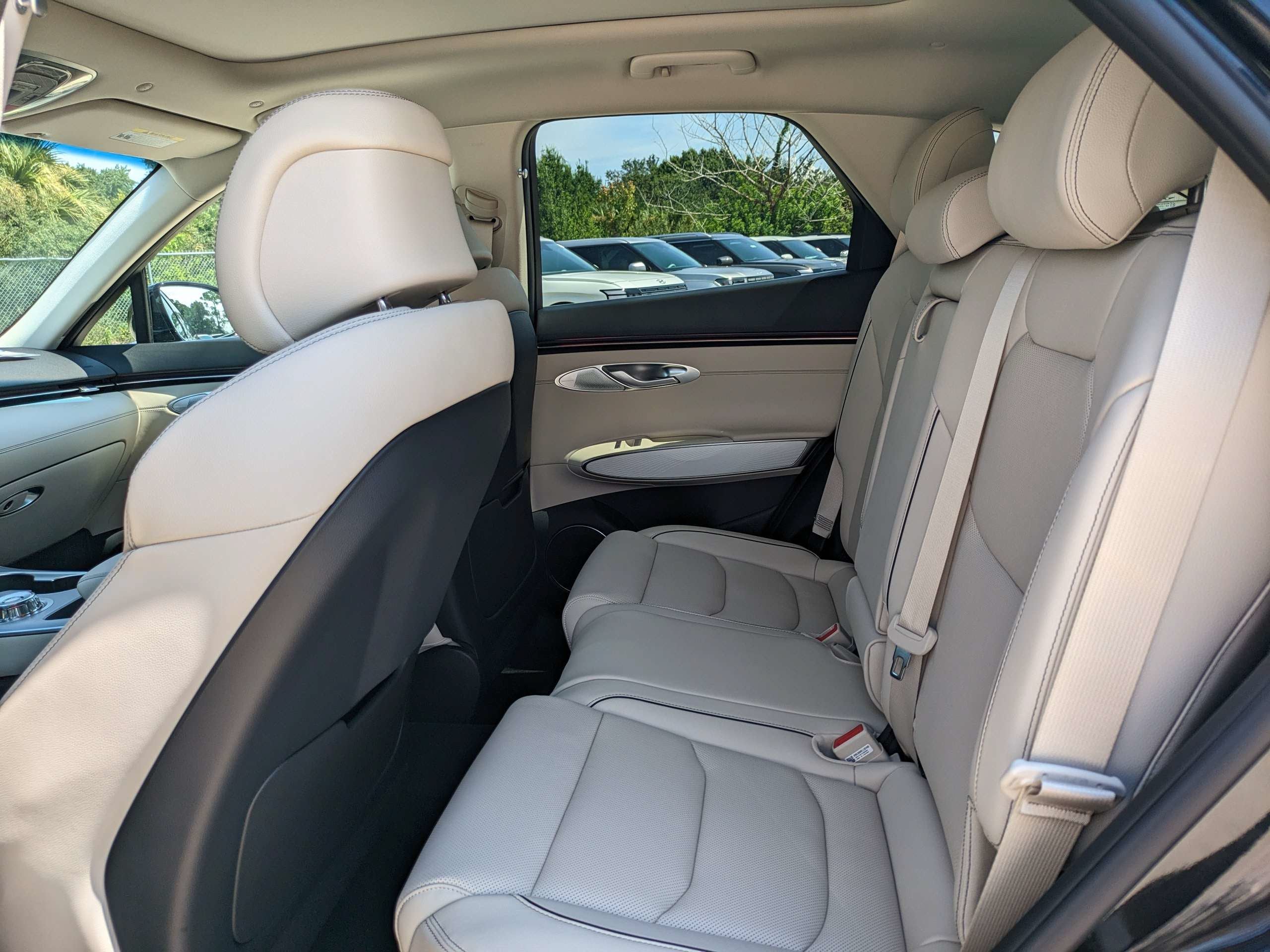 2027 Genesis GV70 2.5T Advanced