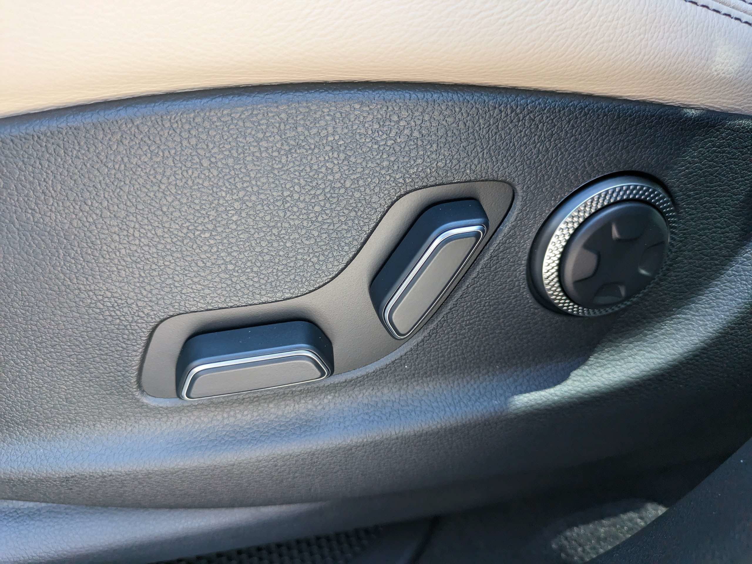 2027 Genesis GV70 2.5T Advanced