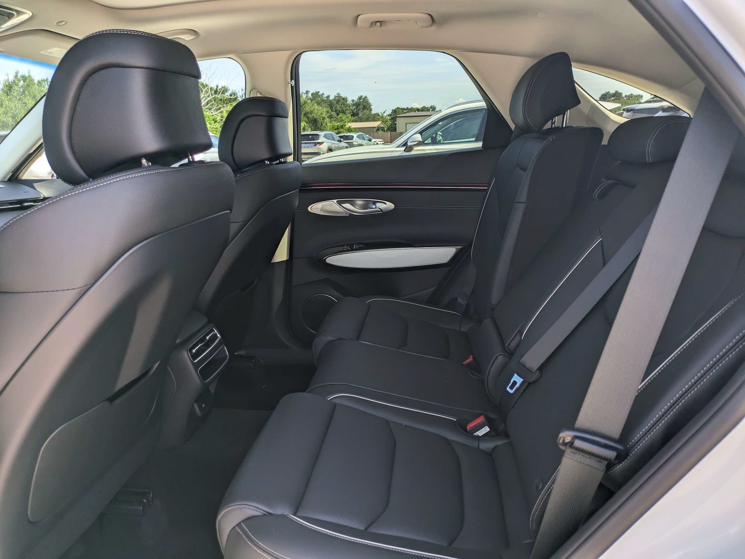 2027 Genesis GV70 2.5T Advanced