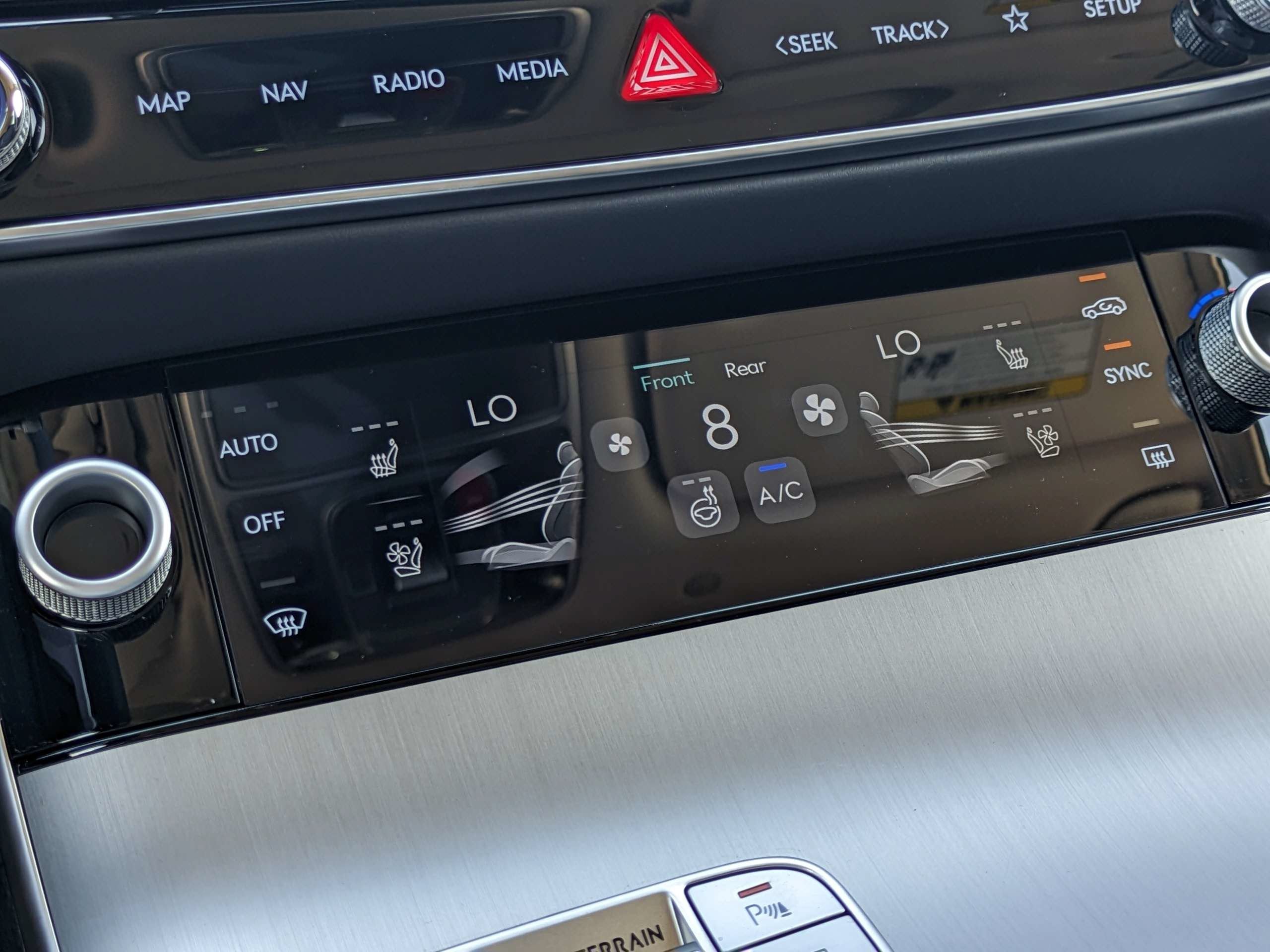 2027 Genesis GV70 2.5T Advanced