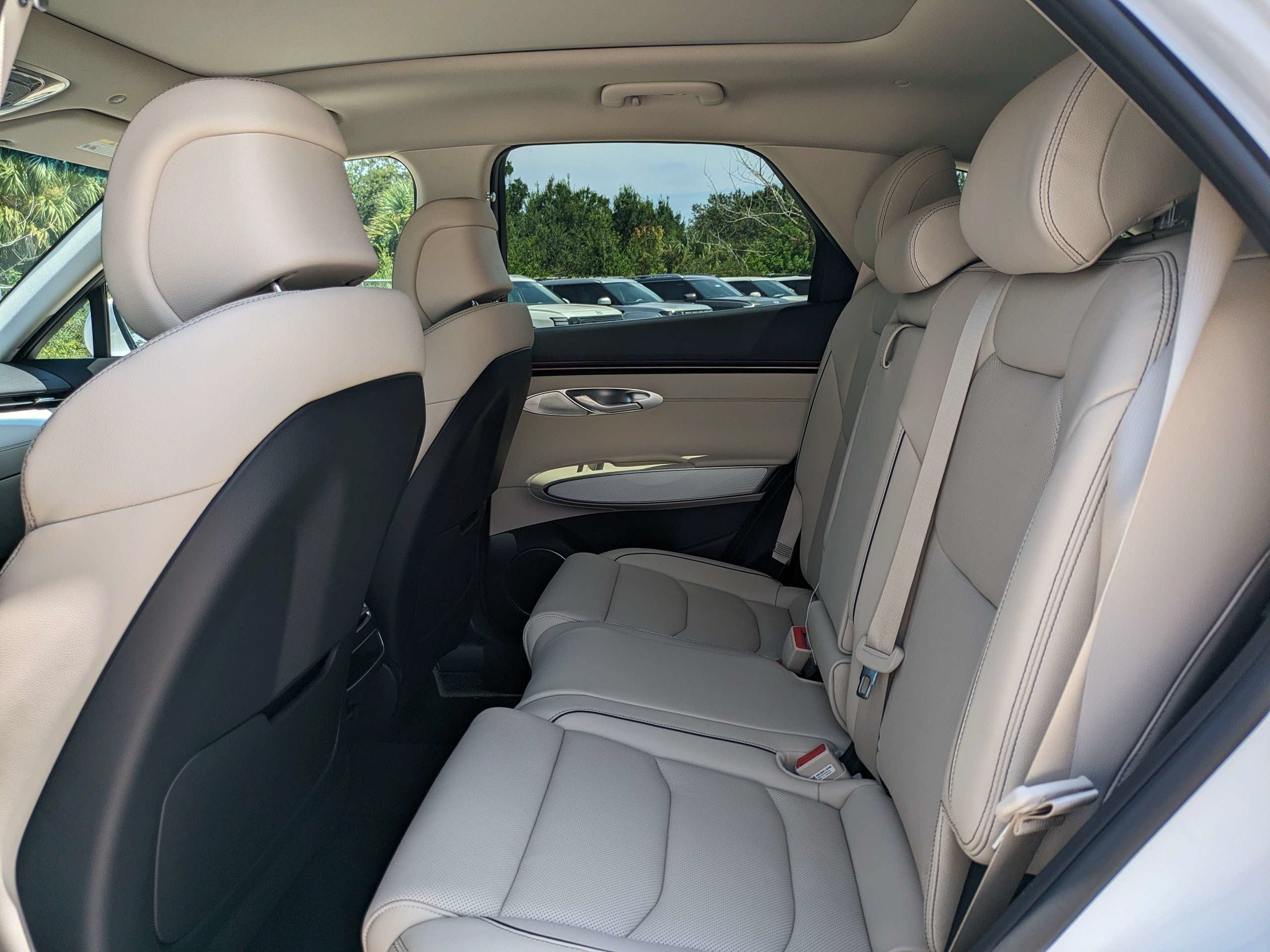 2027 Genesis GV70 2.5T Advanced