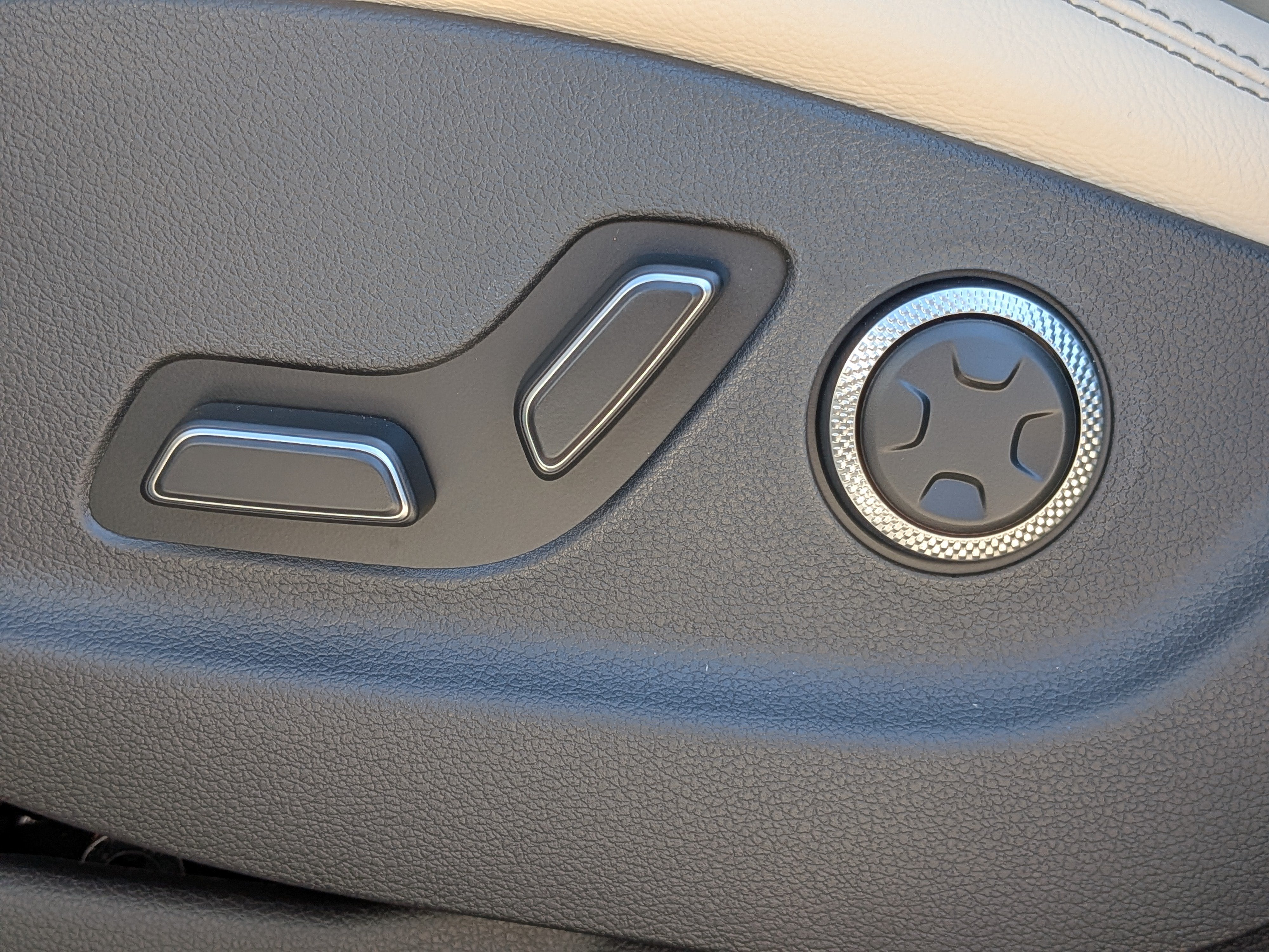 2027 Genesis GV70 2.5T Advanced