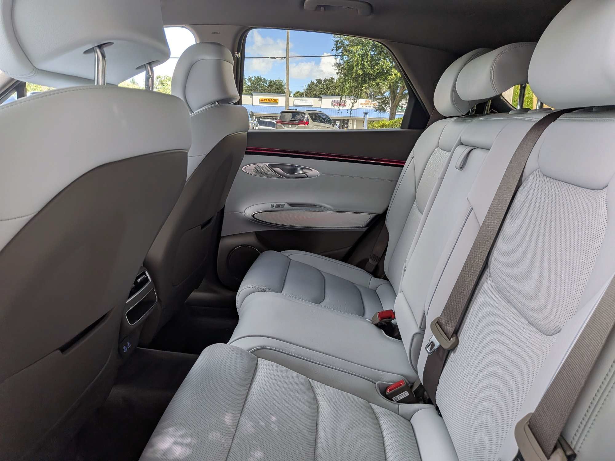 2027 Genesis GV70 2.5T Advanced