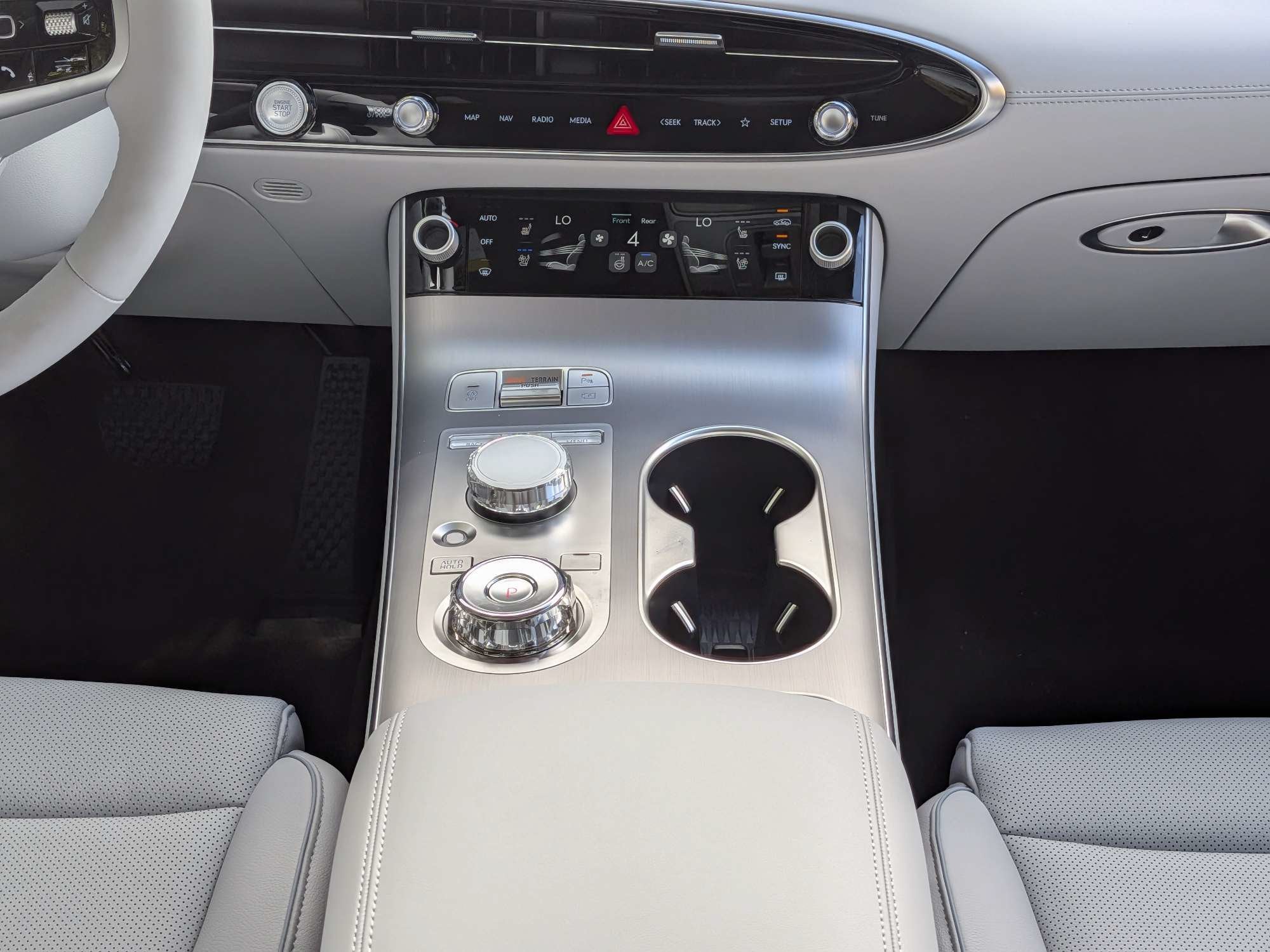 2027 Genesis GV70 2.5T Advanced