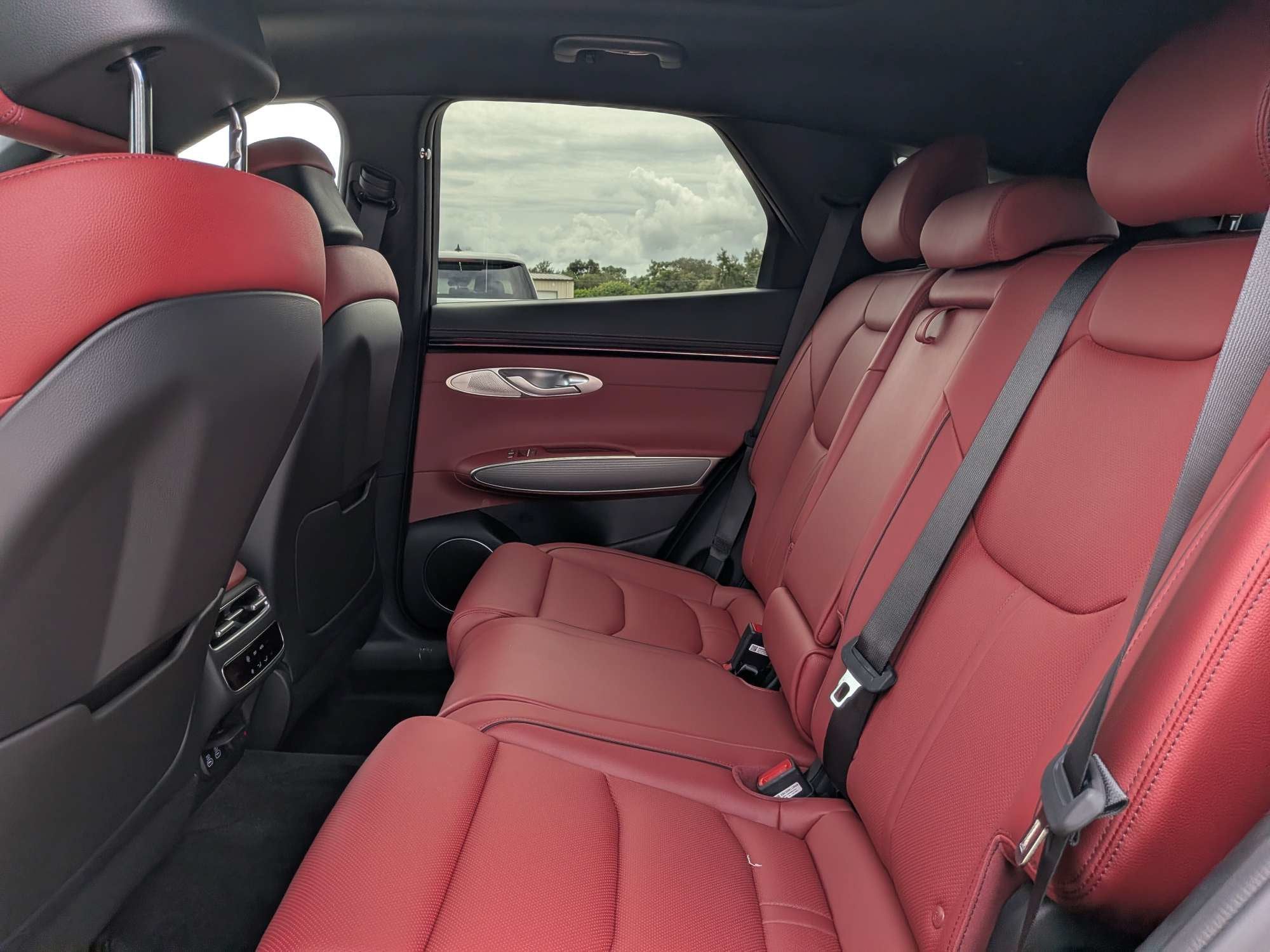 2027 Genesis GV70 2.5T Sport Prestige