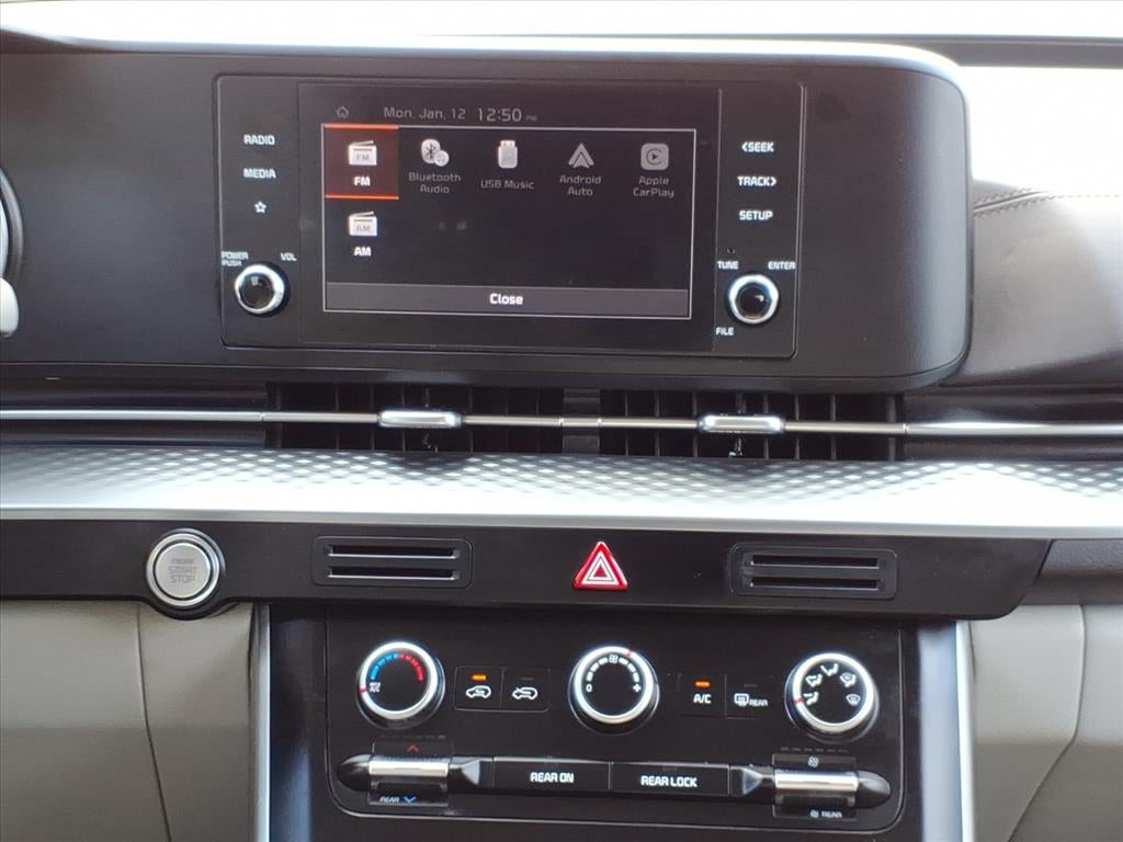 2024 Kia Carnival LX