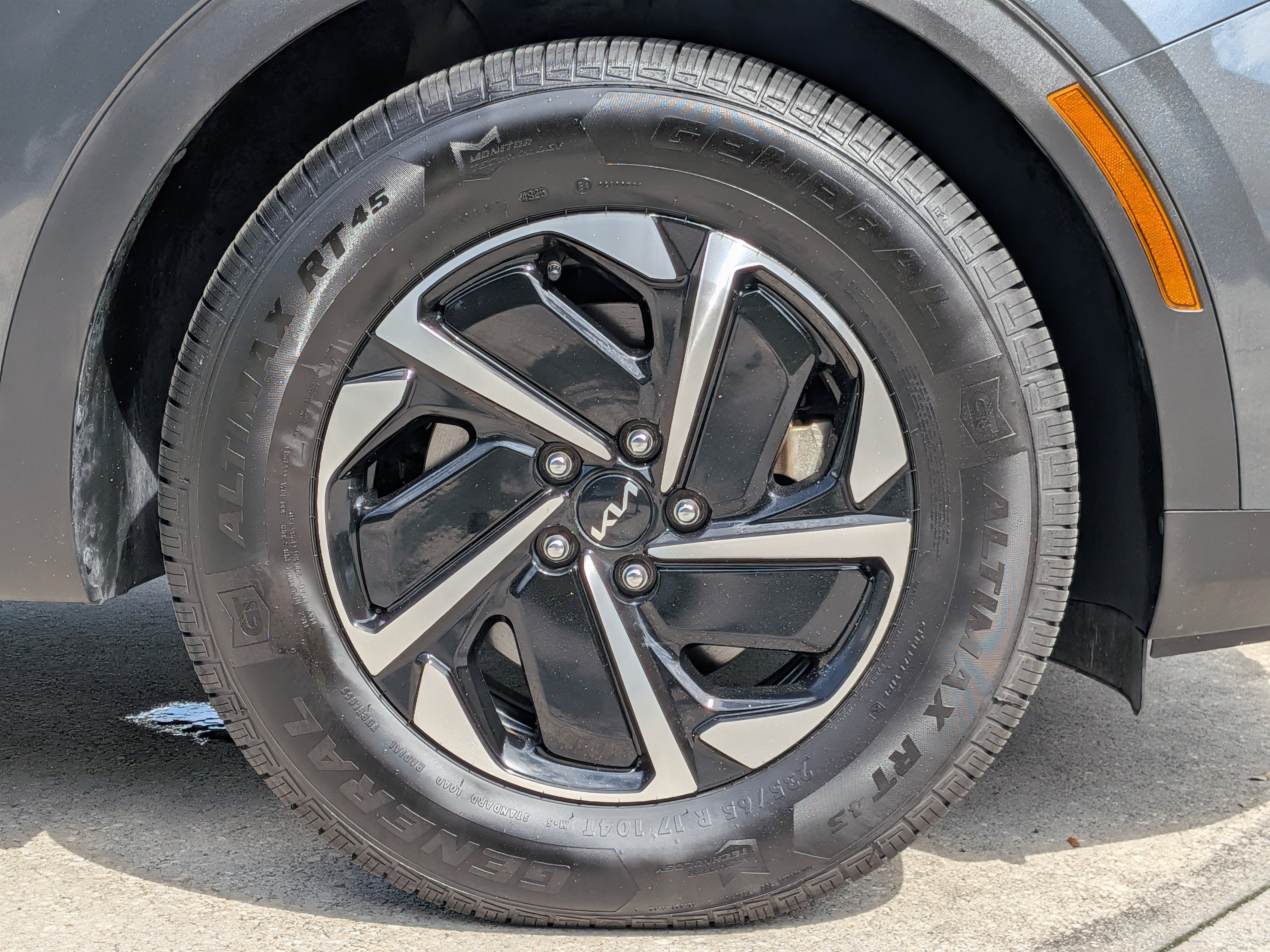 2023 Kia Sportage Hybrid LX