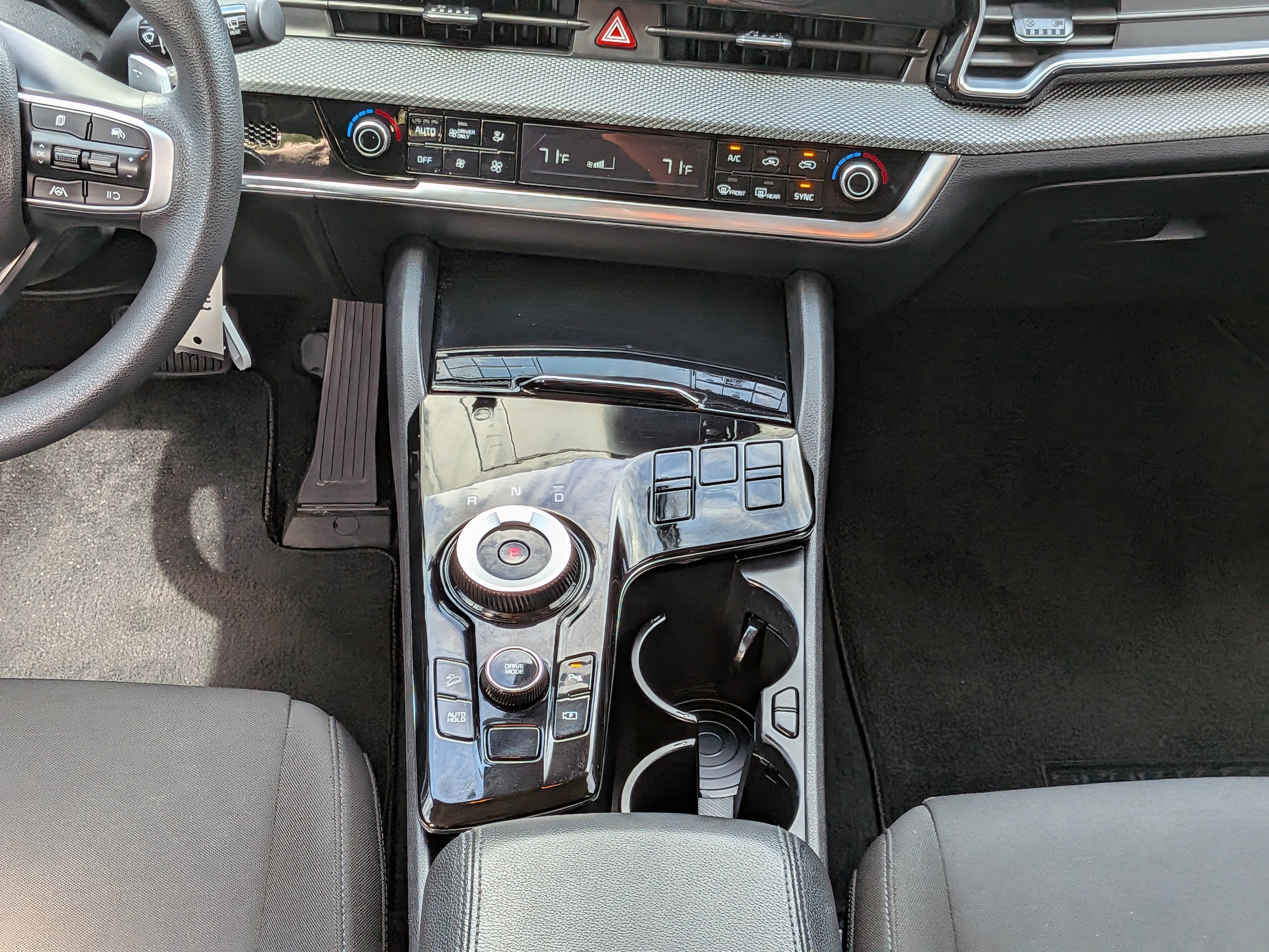 2023 Kia Sportage Hybrid LX