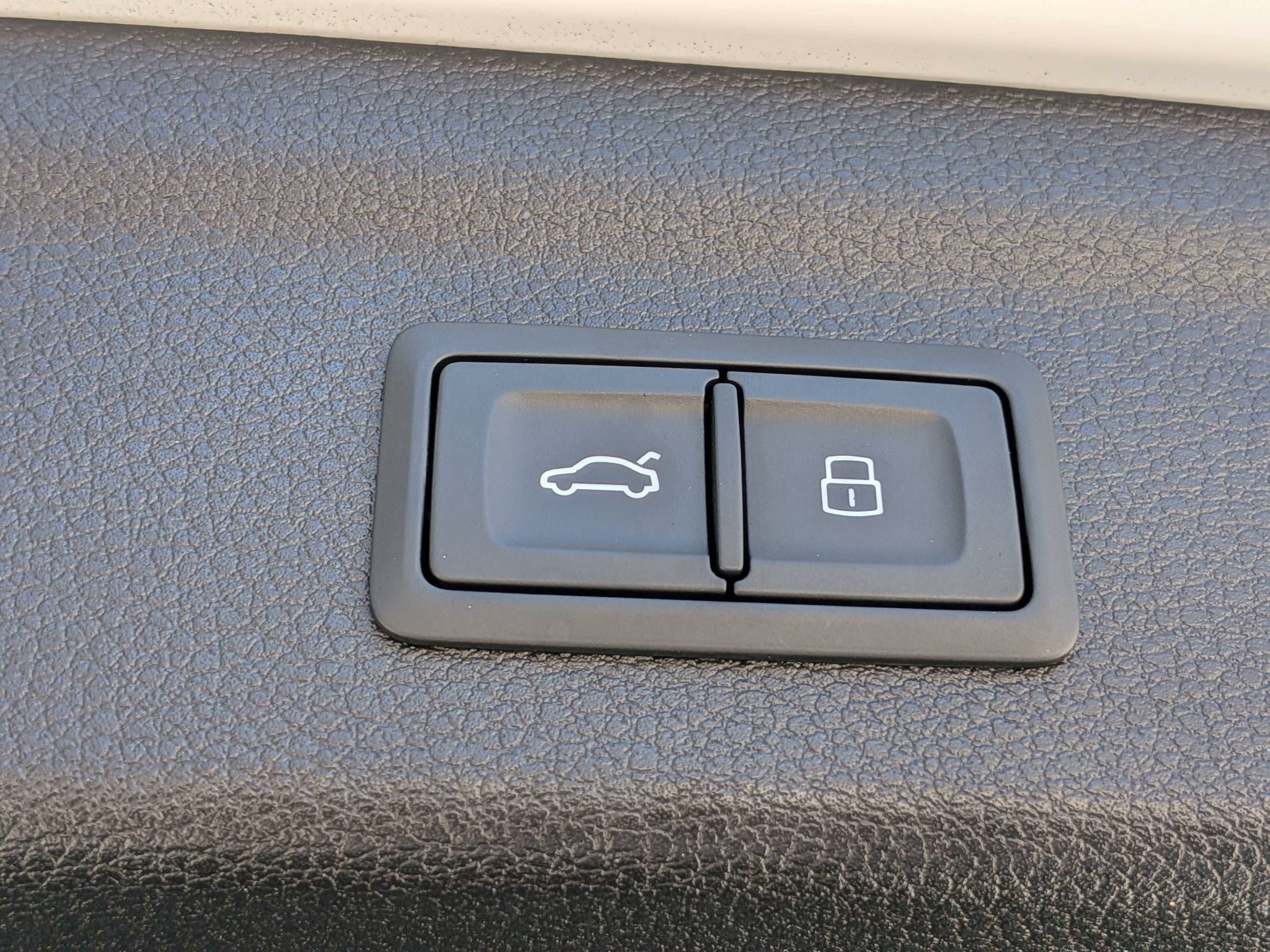 2022 Audi Q3 Premium