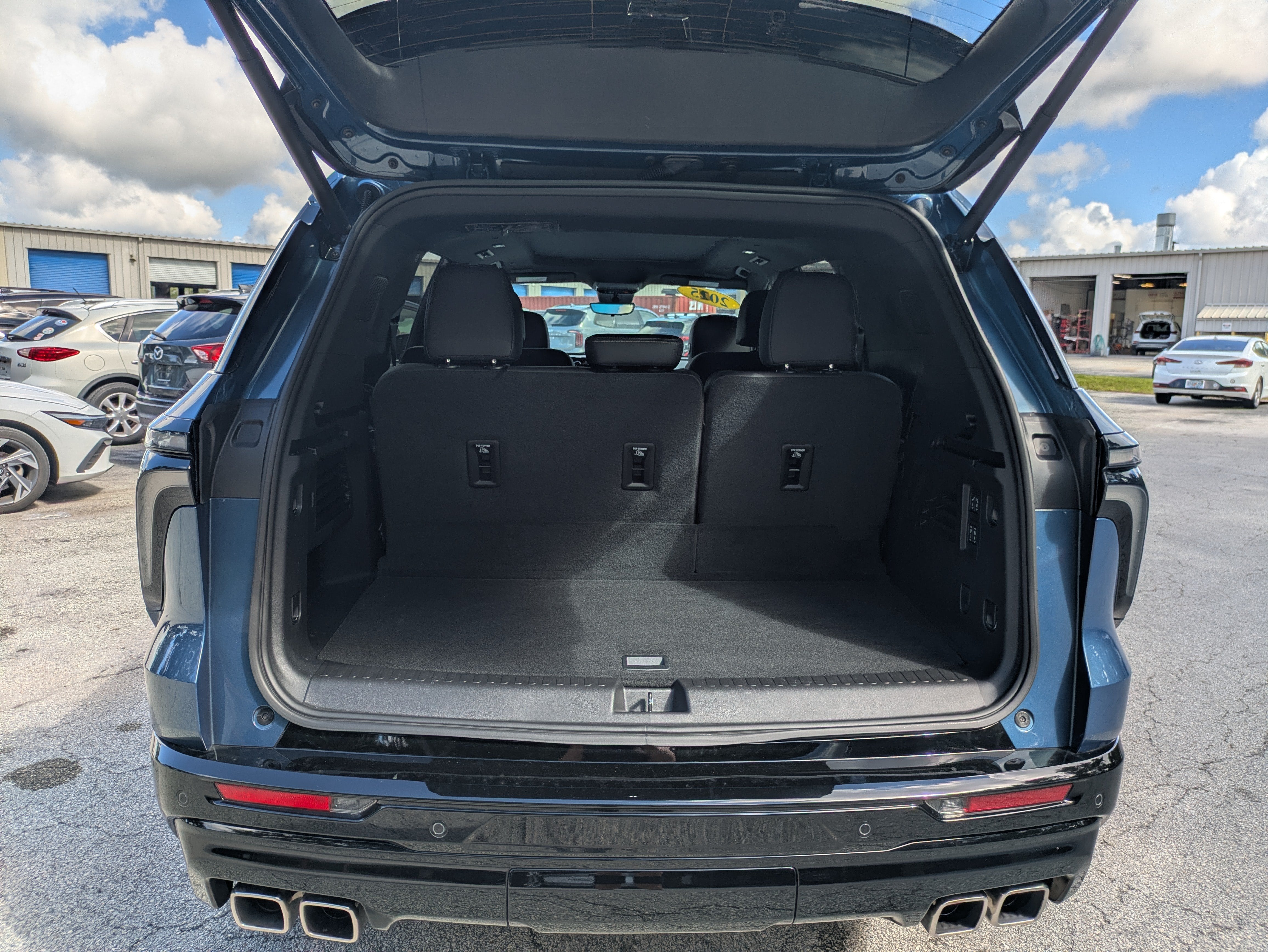 2025 Chevrolet Traverse FWD High Country