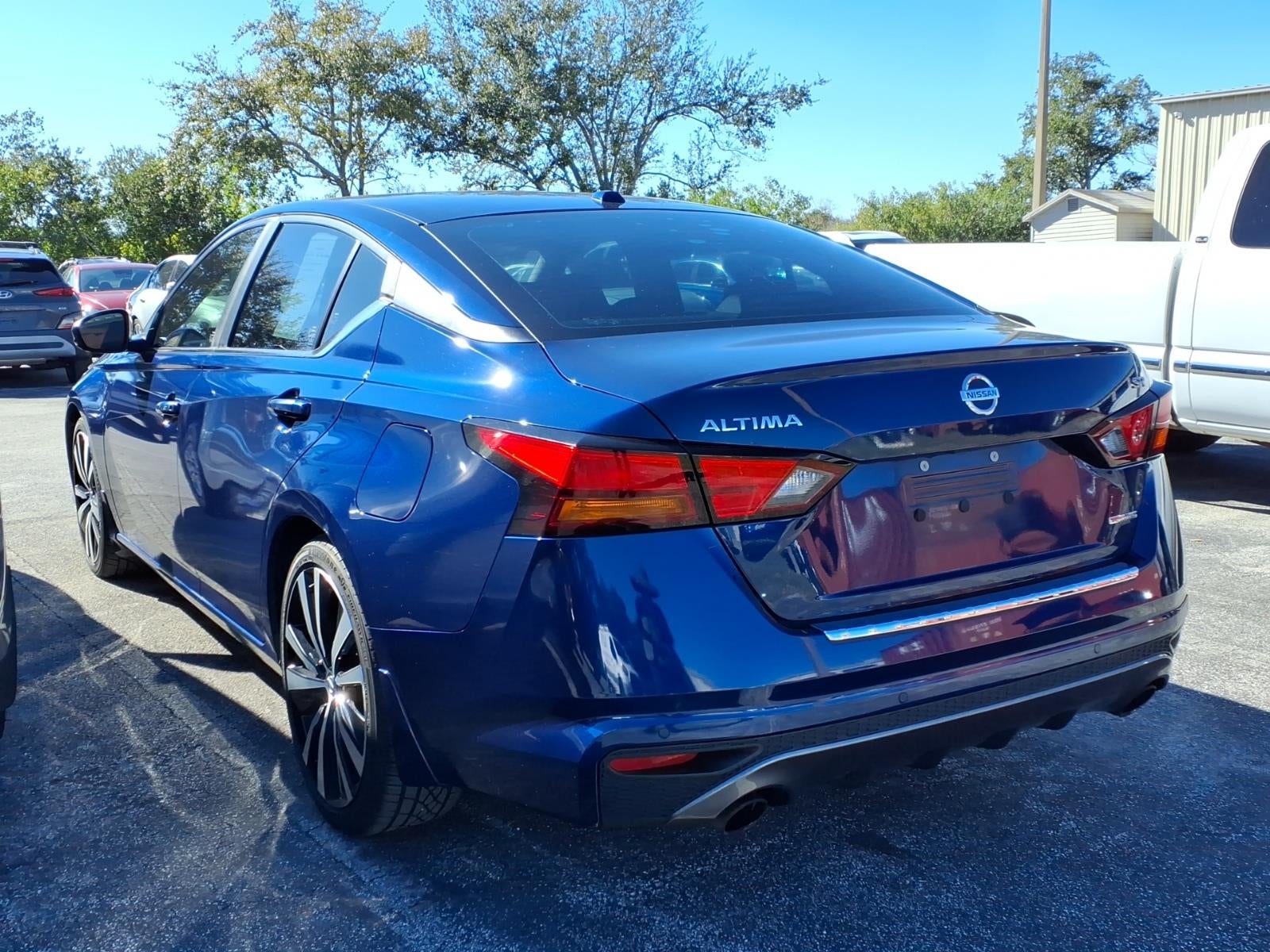 2022 Nissan Altima 2.0 SR