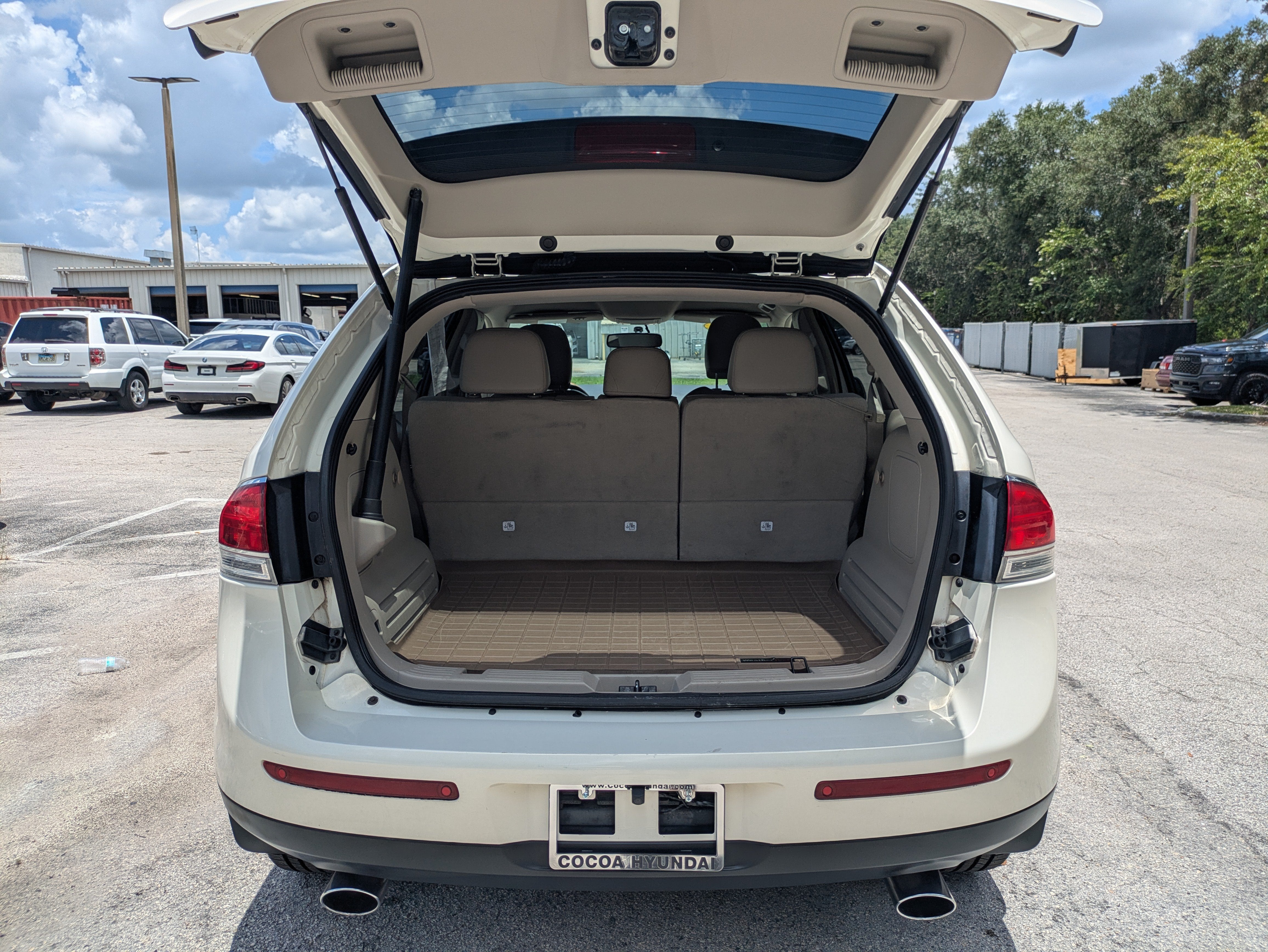 2012 Lincoln MKX Base