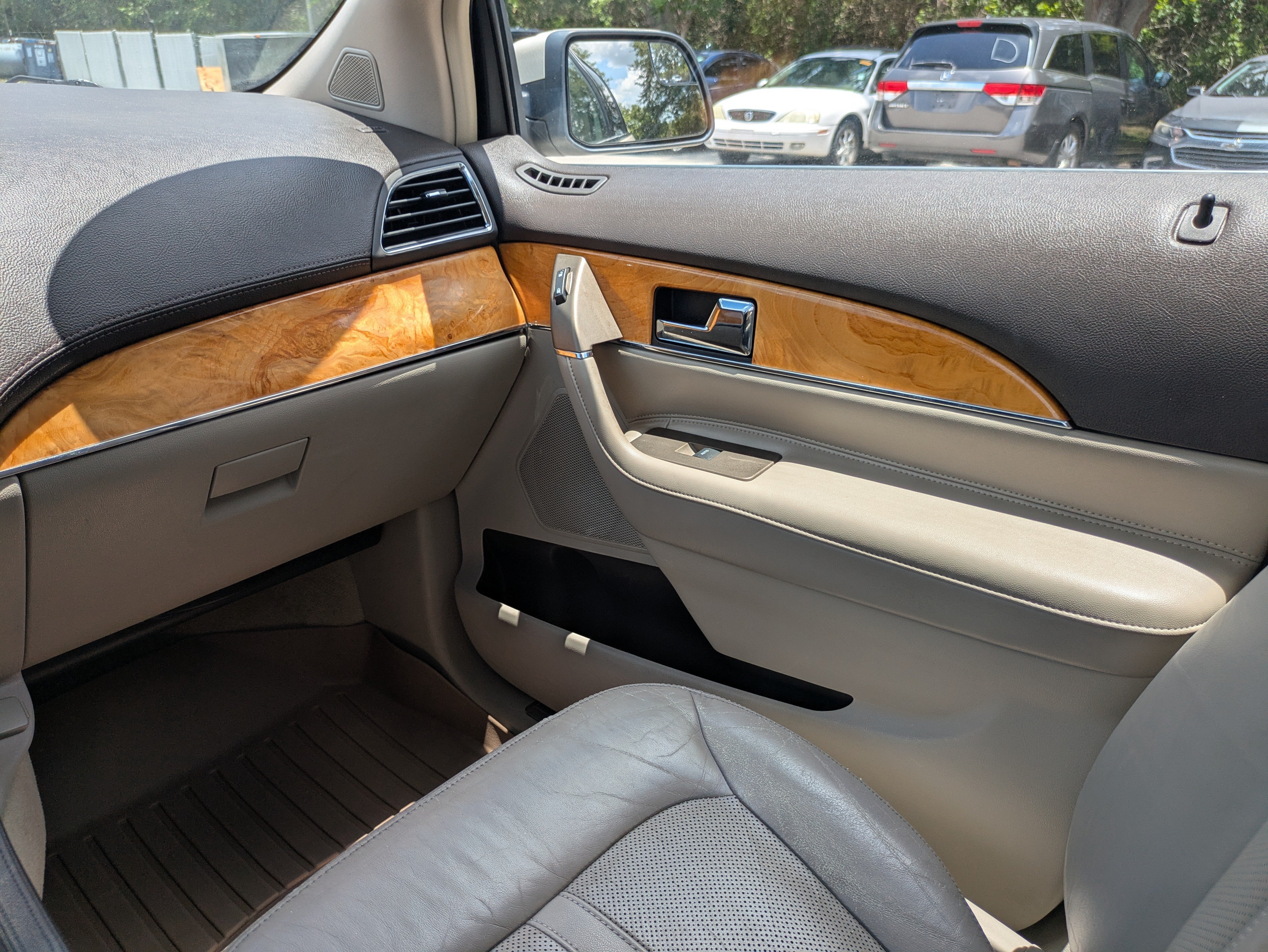 2012 Lincoln MKX Base