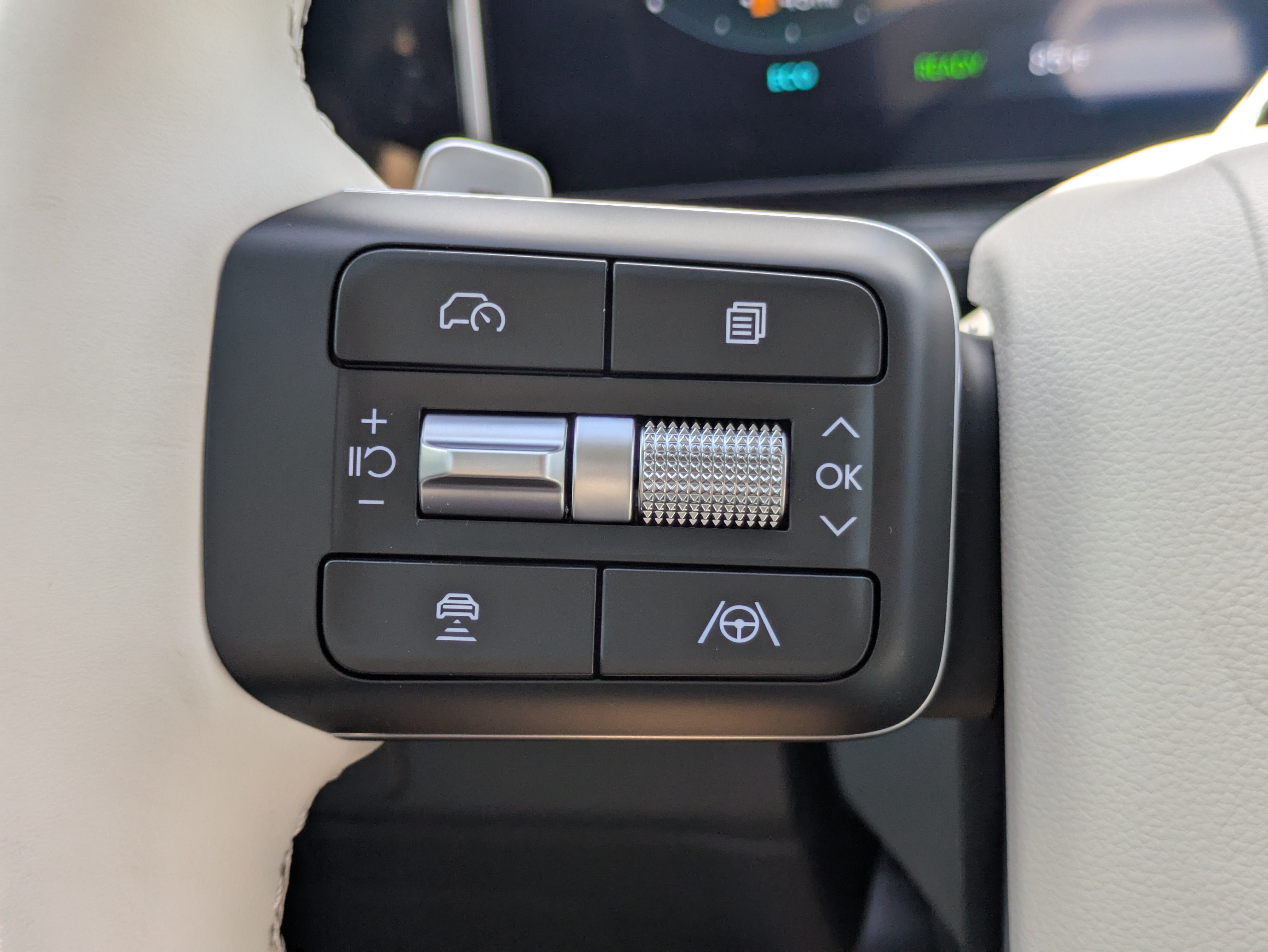 2025 Hyundai Santa Fe Hybrid SEL