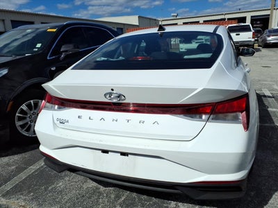 2023 Hyundai ELANTRA SEL