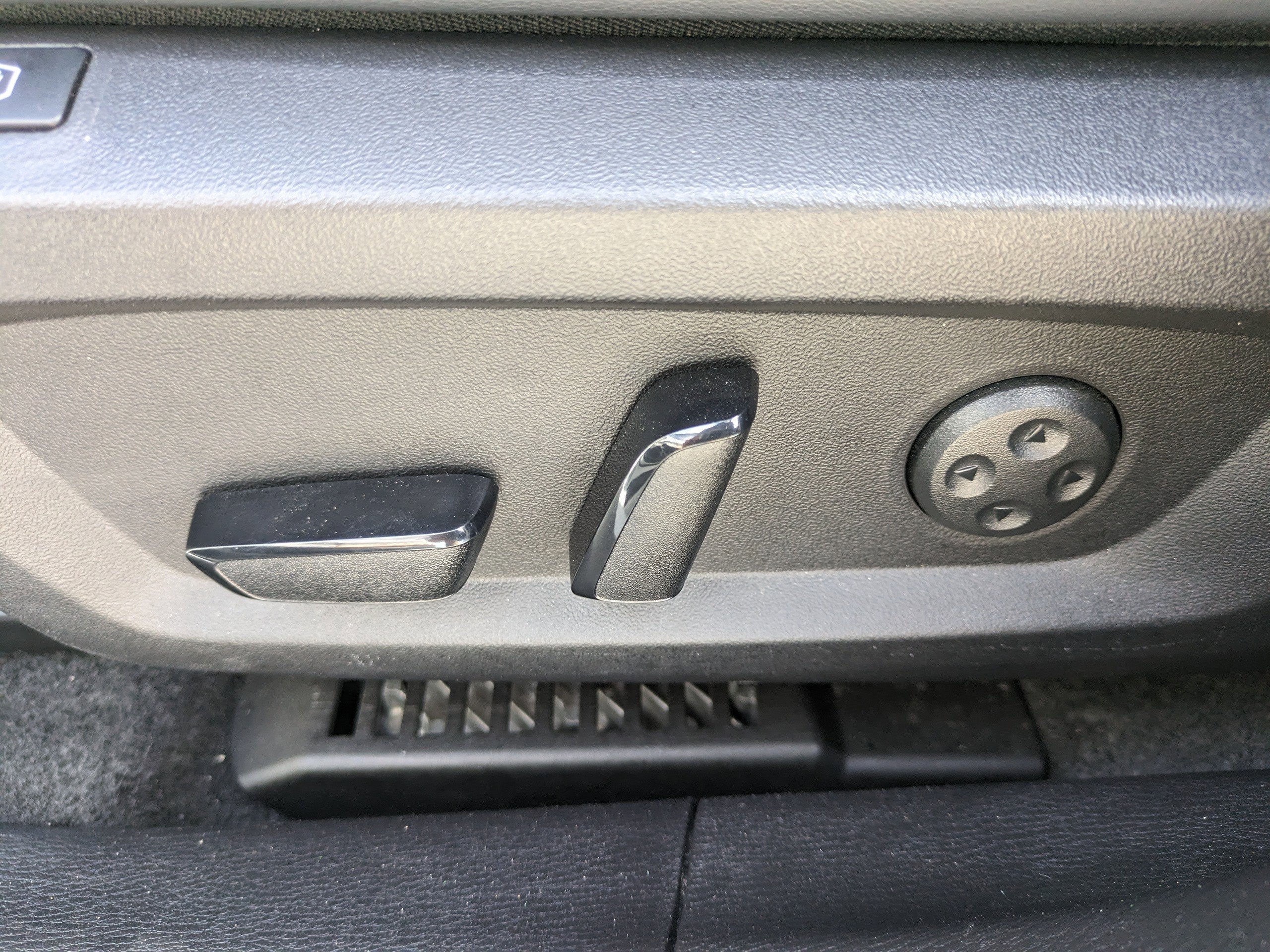 2025 Mitsubishi Outlander Plug-In Hybrid SEL