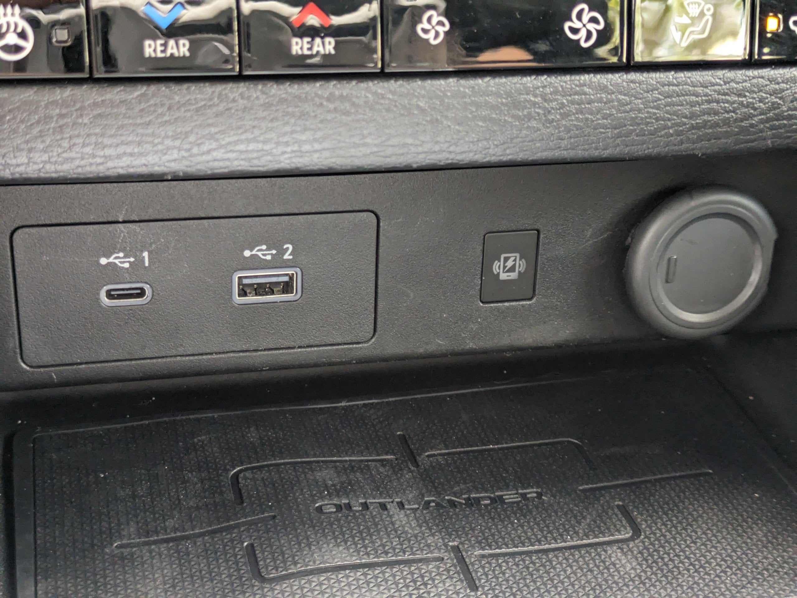 2025 Mitsubishi Outlander Plug-In Hybrid SEL