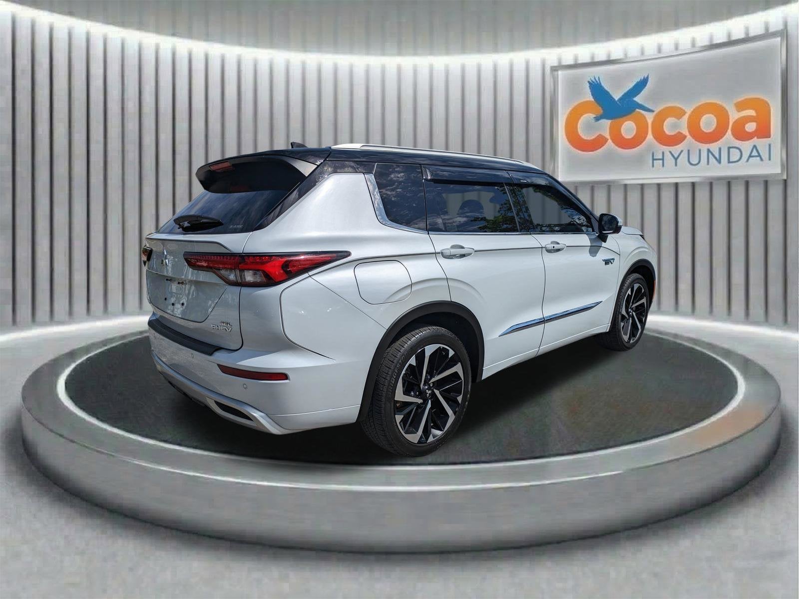2025 Mitsubishi Outlander Plug-In Hybrid SEL
