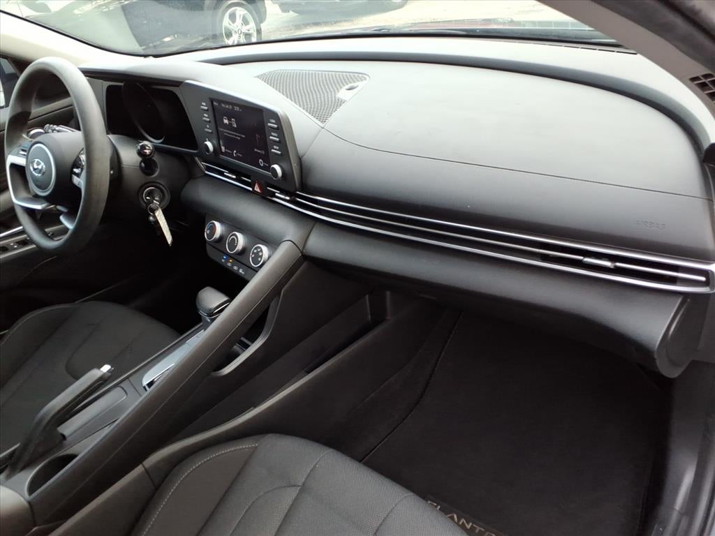 2021 Hyundai ELANTRA SE