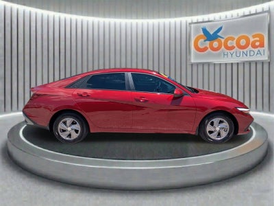 2025 Hyundai Elantra SE