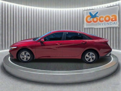 2025 Hyundai Elantra SE