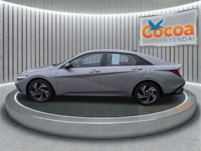 2025 Hyundai Elantra SEL Sport