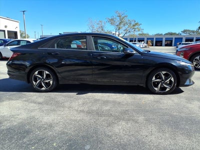 2023 Hyundai ELANTRA Limited